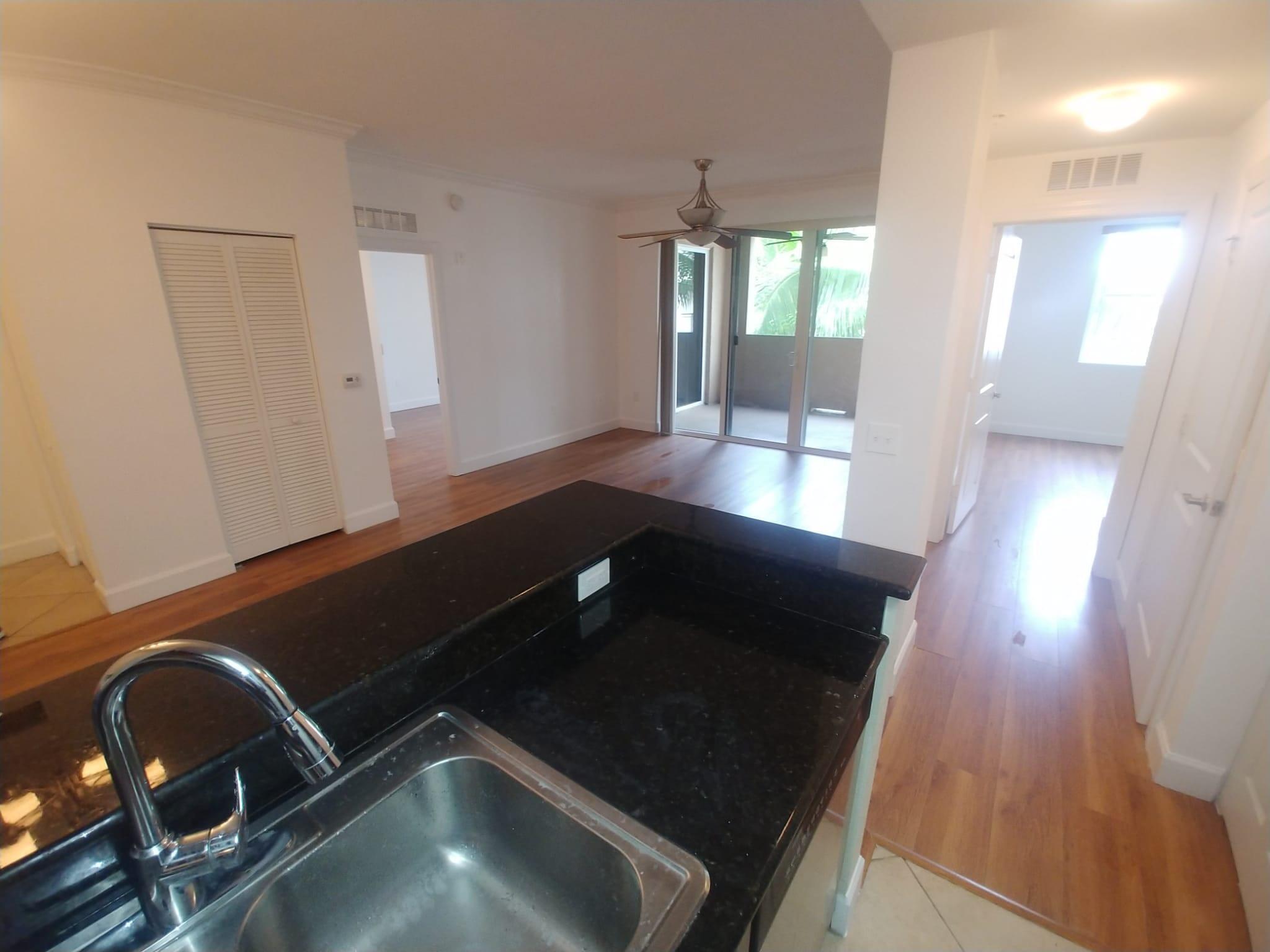 VIZCAYA LAKES CONDO - Residential Lease
