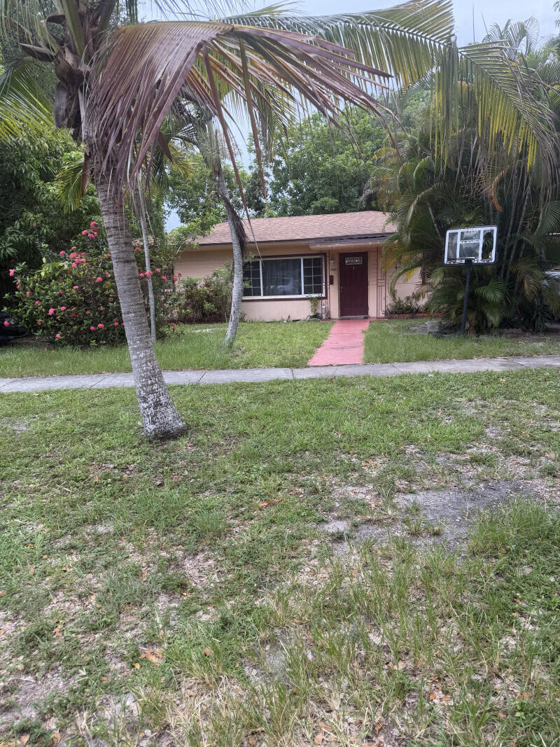 Great opportunity to own this spacious home situated on a large corner lot with plenty of yard space! This property is perfect for first-time homebuyers or anyone looking for a comfortable home in a quiet, well-established neighborhood. With ample outdoor space, it's also ideal for growing or large families who enjoy room to relax and entertain.