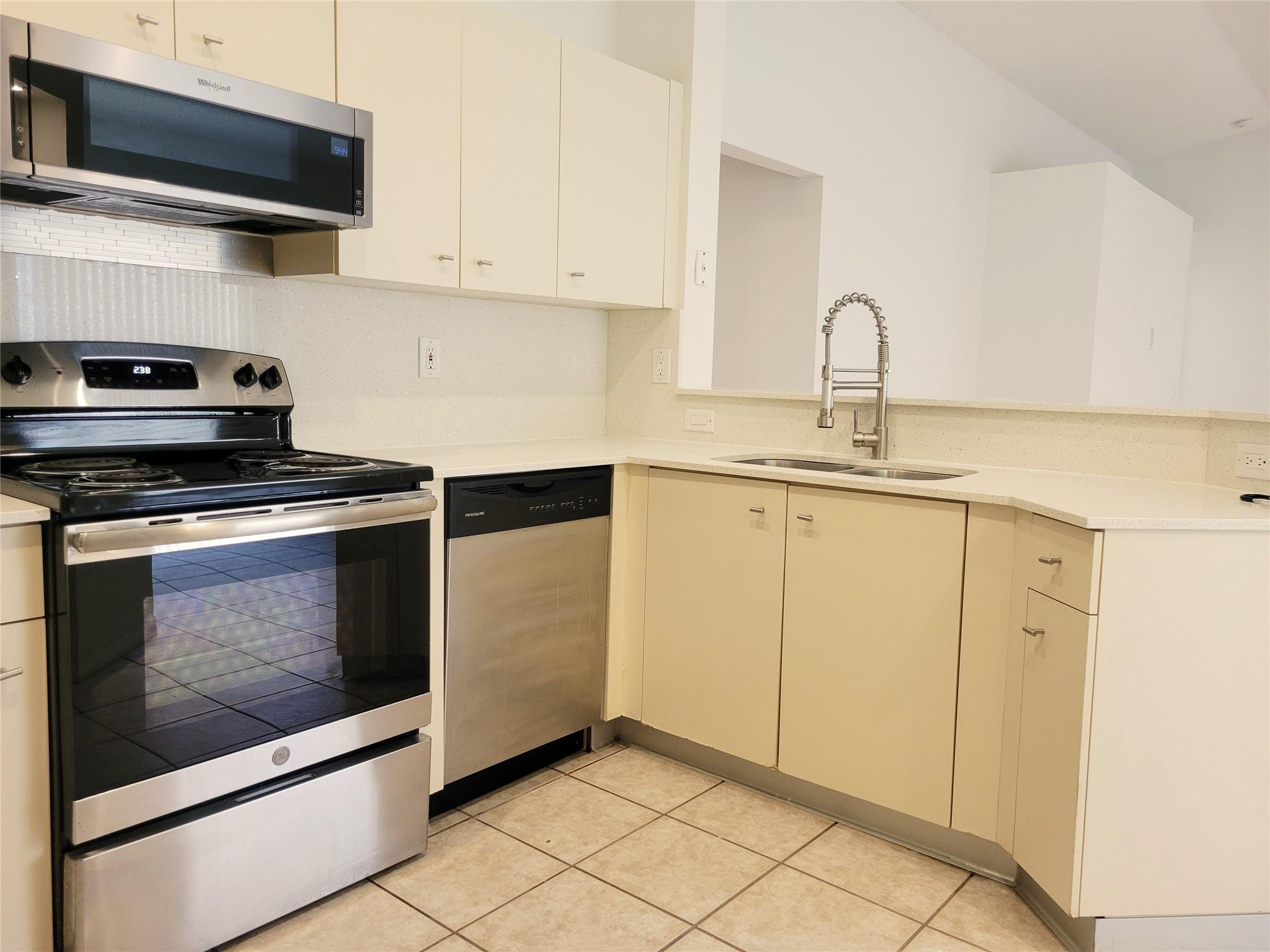 SECTOR 2-PARCELS 1 2 3 4 5 6 7 - Residential Lease
