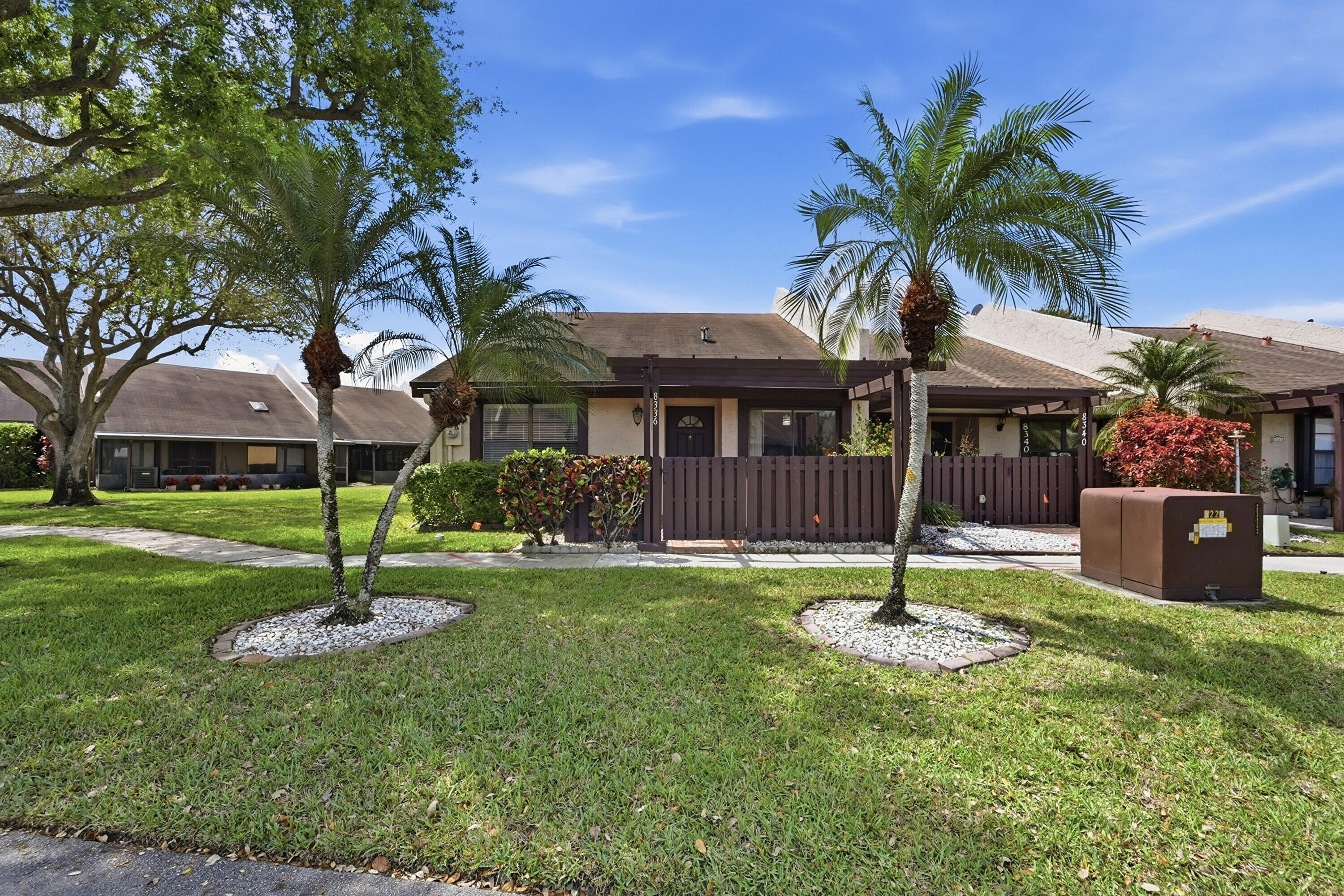 MAPLELEAF PATIO VILLAS AT - Residential