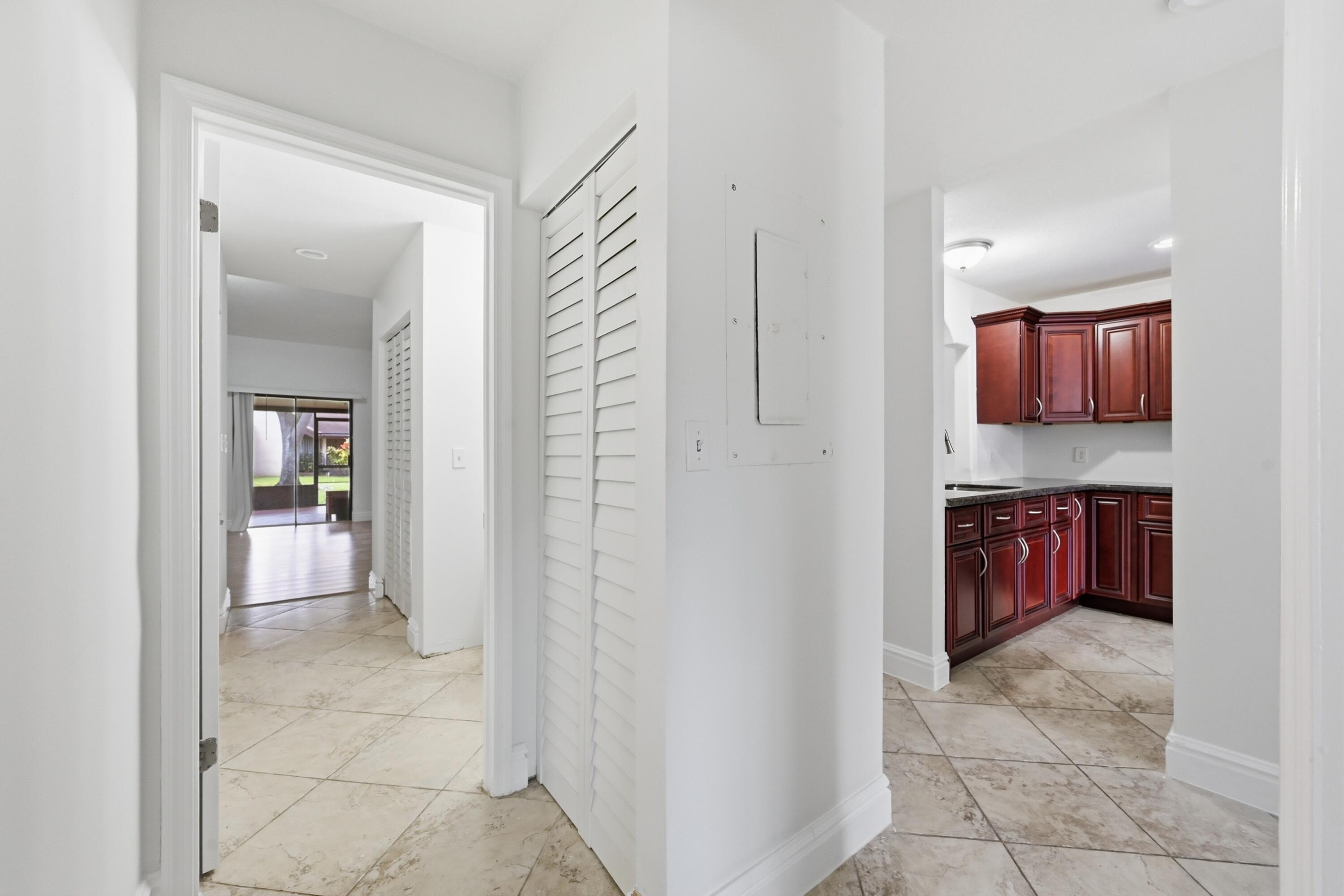 MAPLELEAF PATIO VILLAS AT - Residential