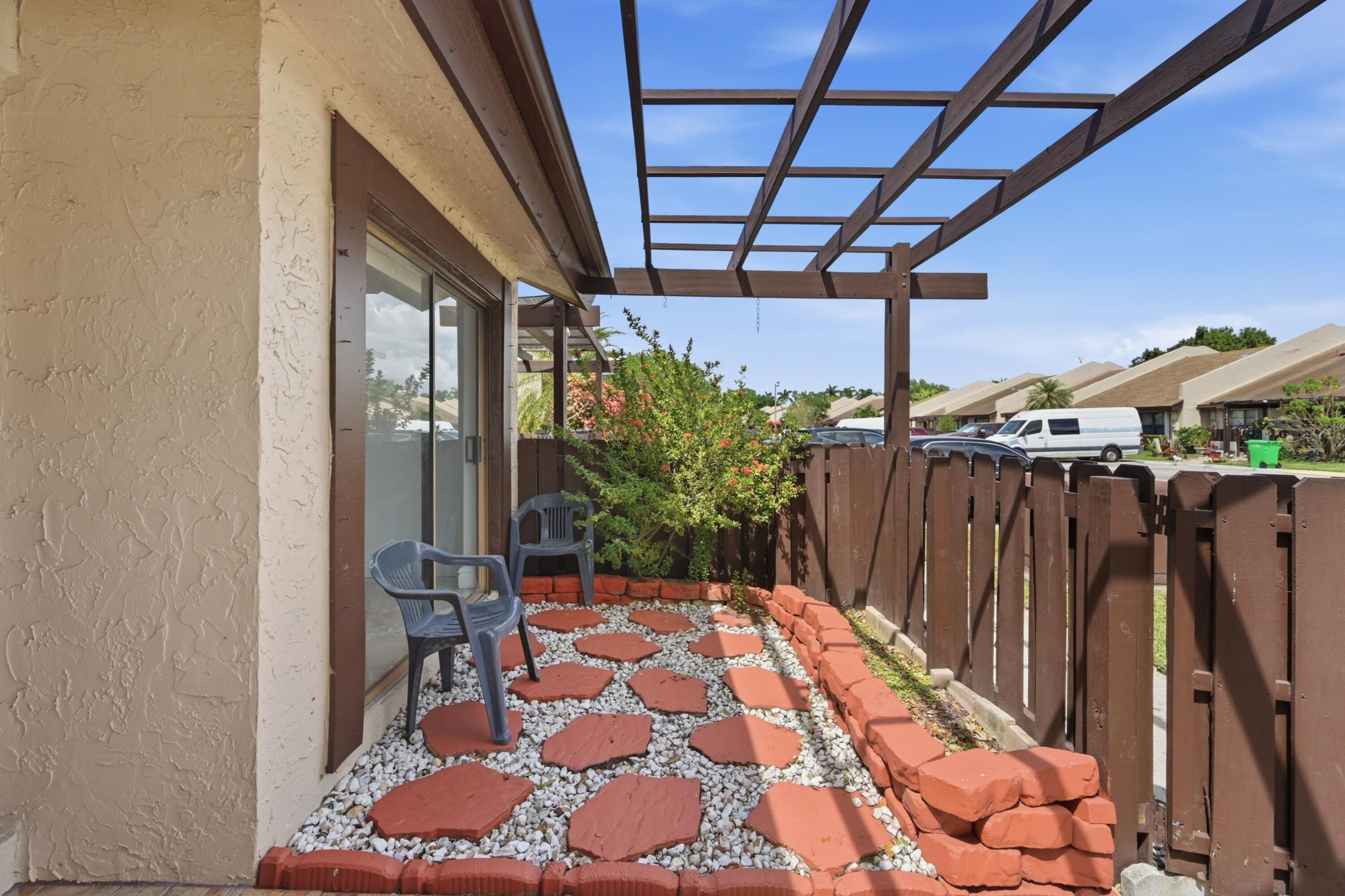 MAPLELEAF PATIO VILLAS AT - Residential