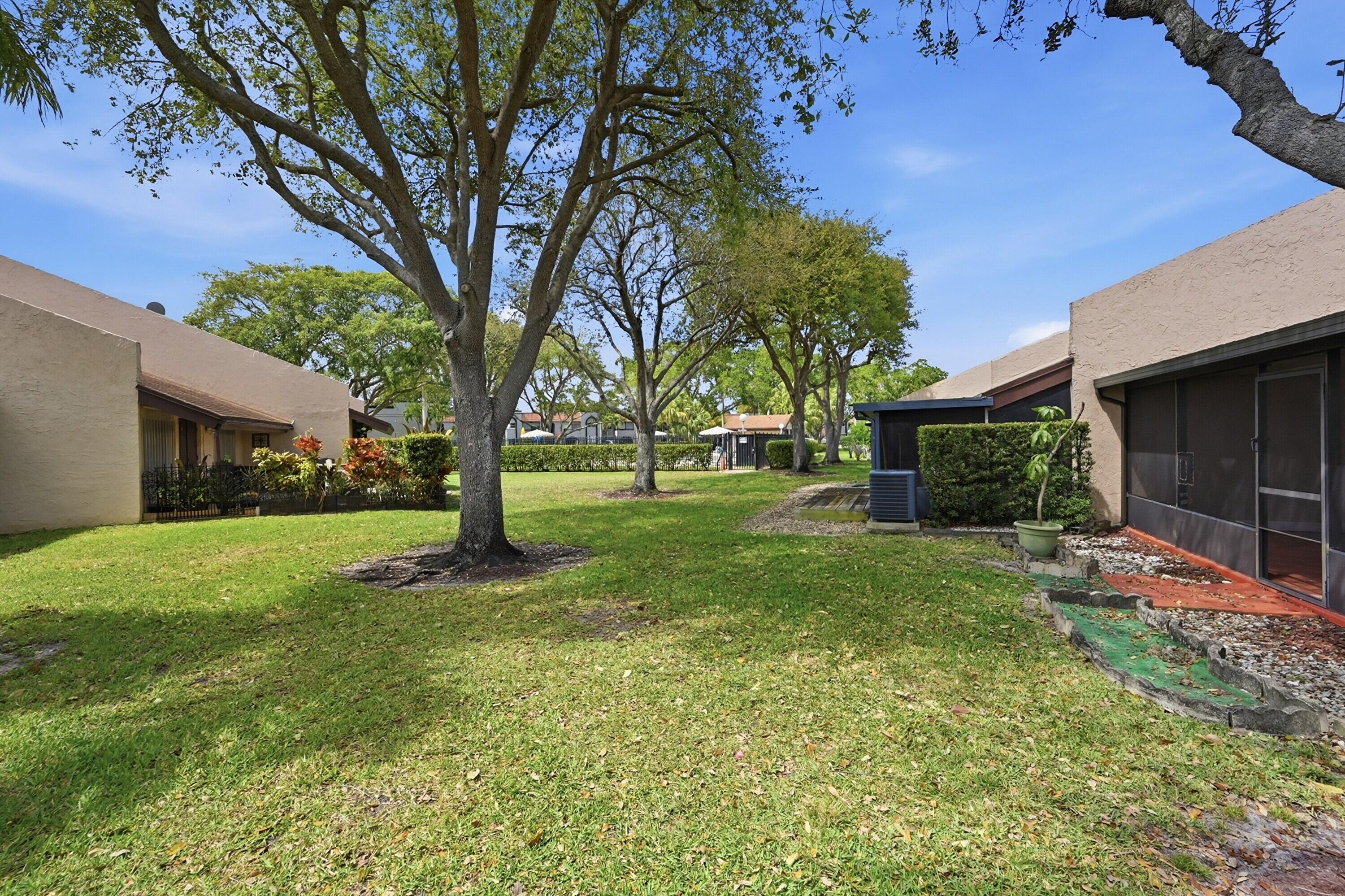 MAPLELEAF PATIO VILLAS AT - Residential