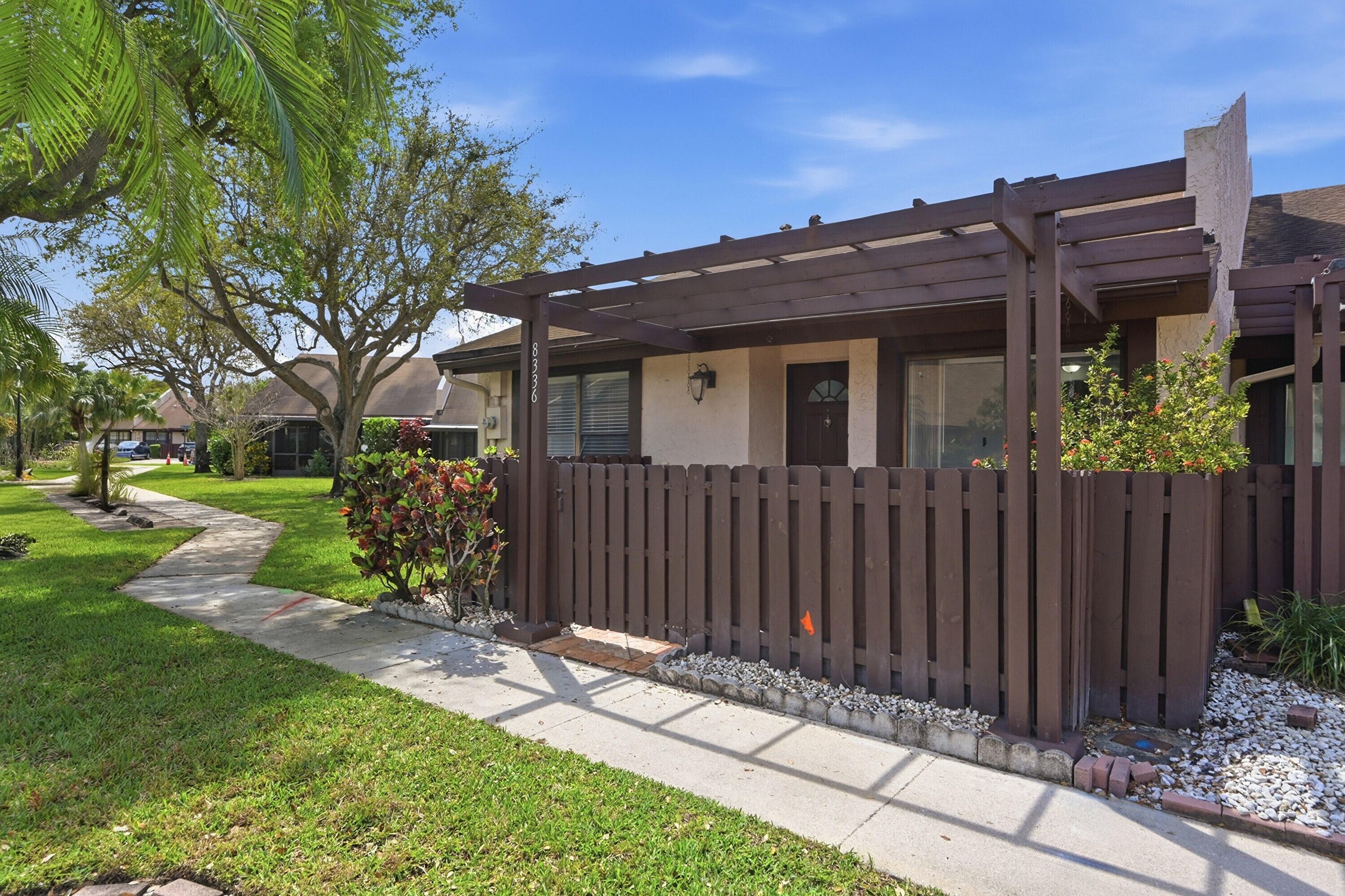 MAPLELEAF PATIO VILLAS AT - Residential