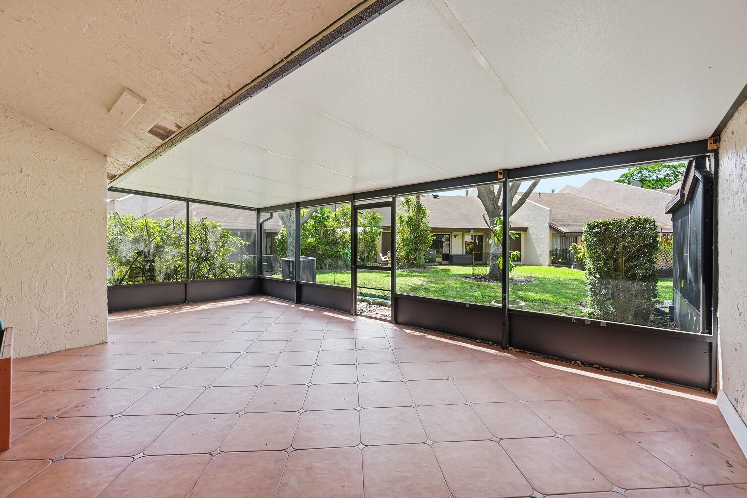 MAPLELEAF PATIO VILLAS AT - Residential