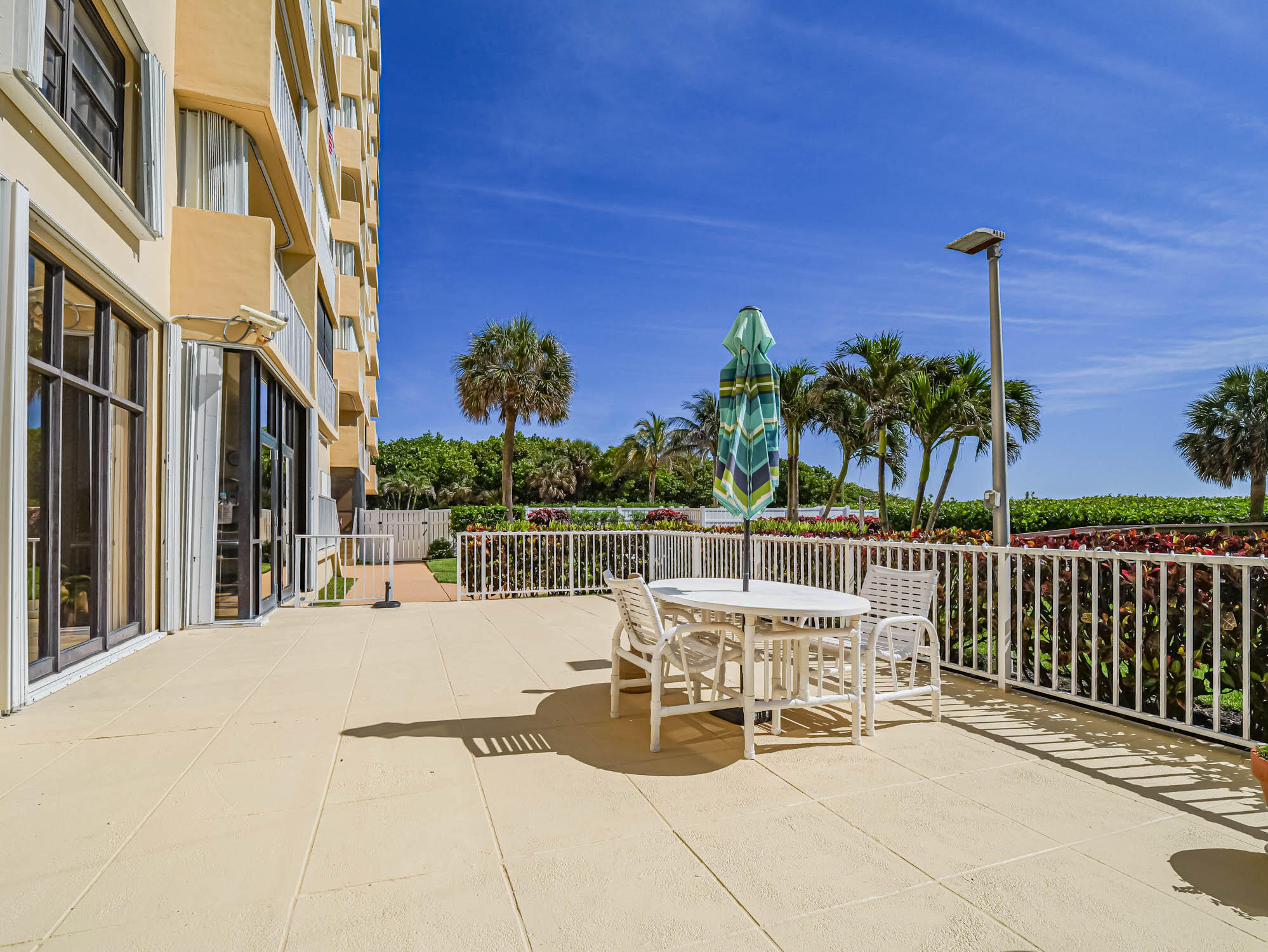 SEA PALMS CONDOMINIUM - Residential Lease