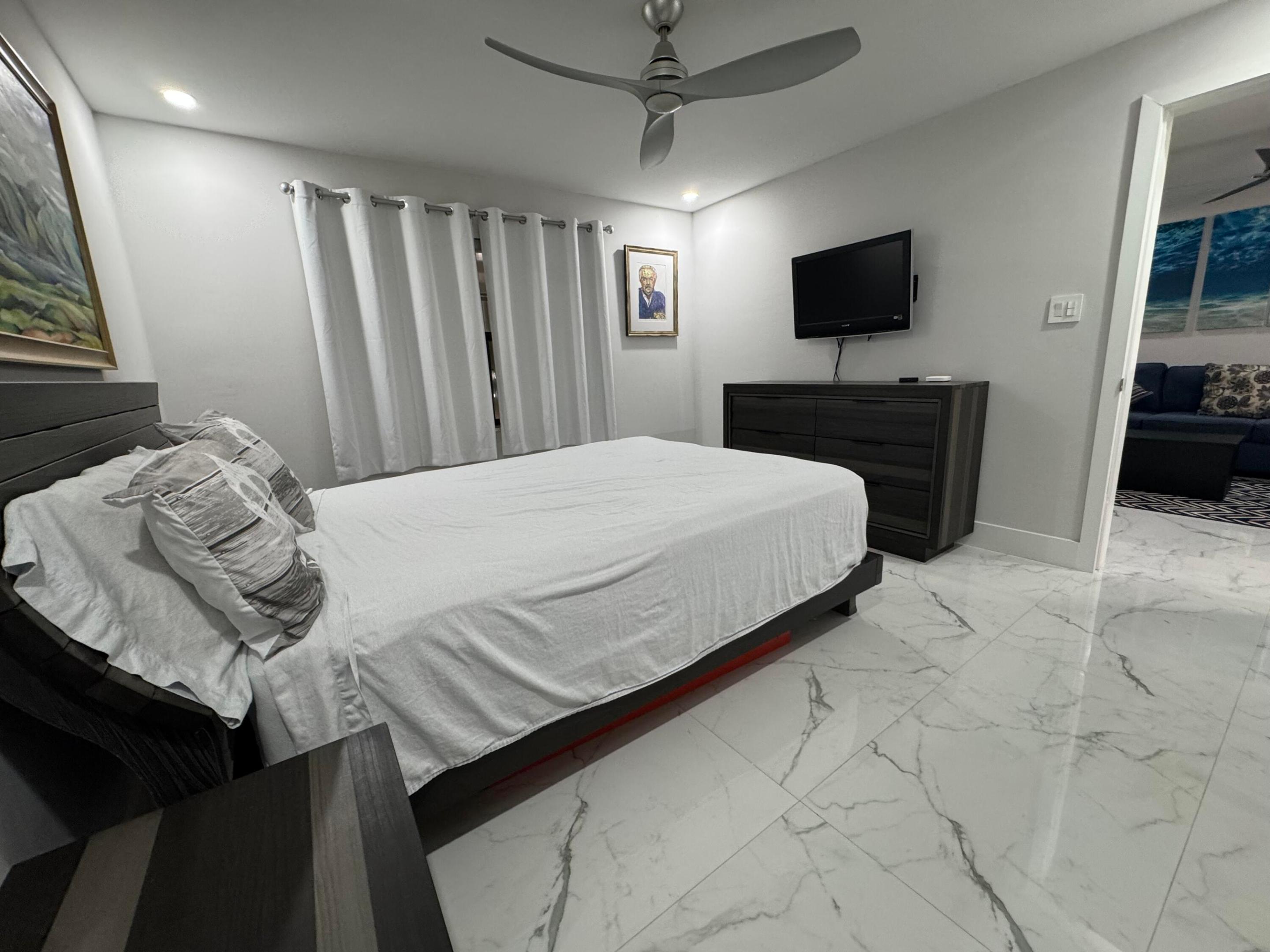 SEA PALMS CONDOMINIUM - Residential Lease