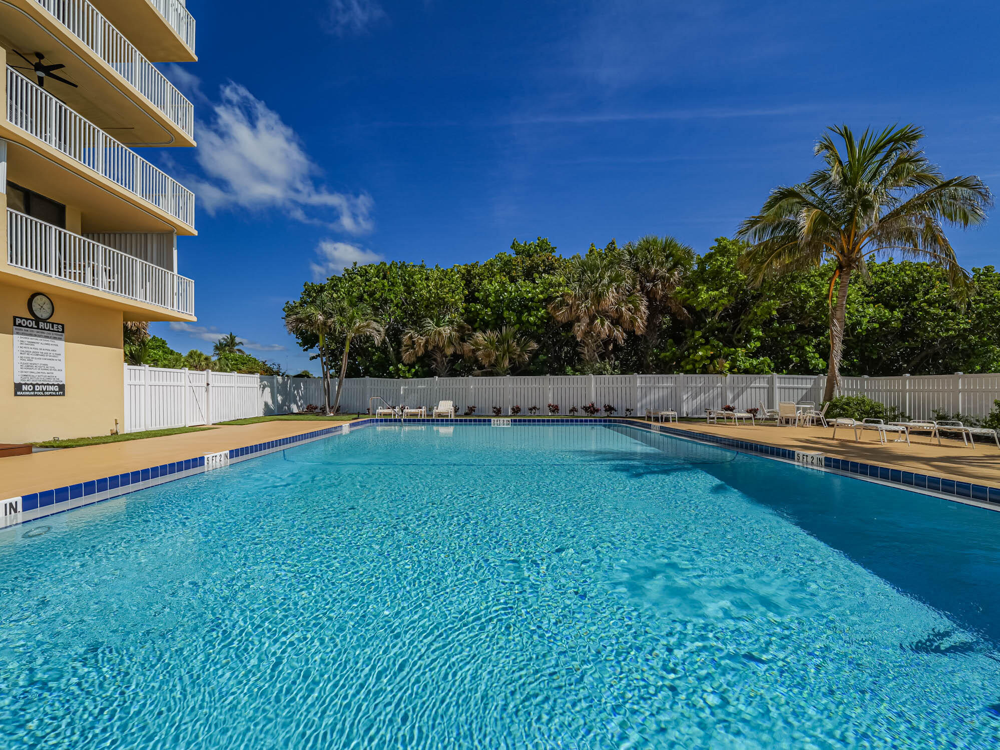 SEA PALMS CONDOMINIUM - Residential Lease