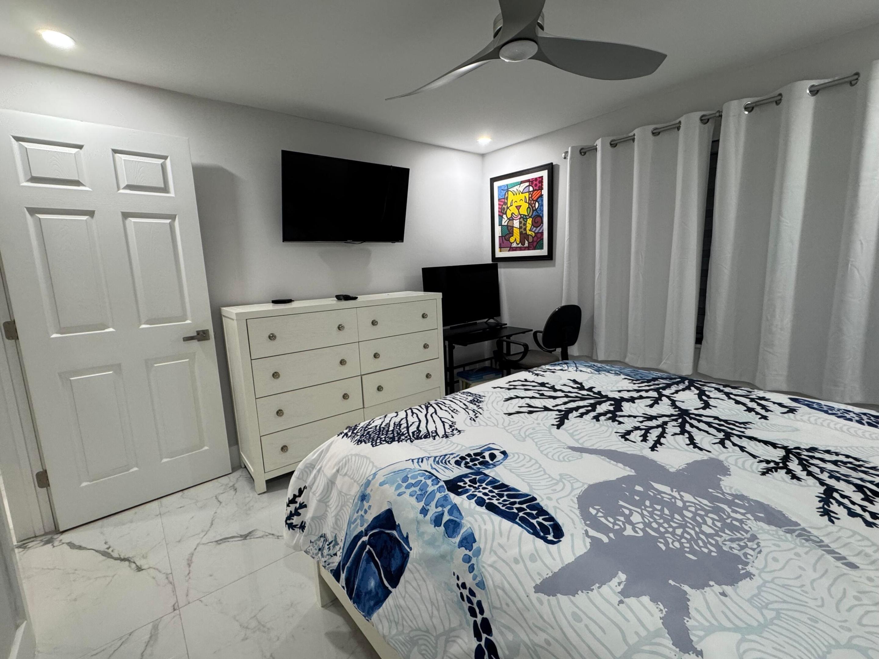 SEA PALMS CONDOMINIUM - Residential Lease
