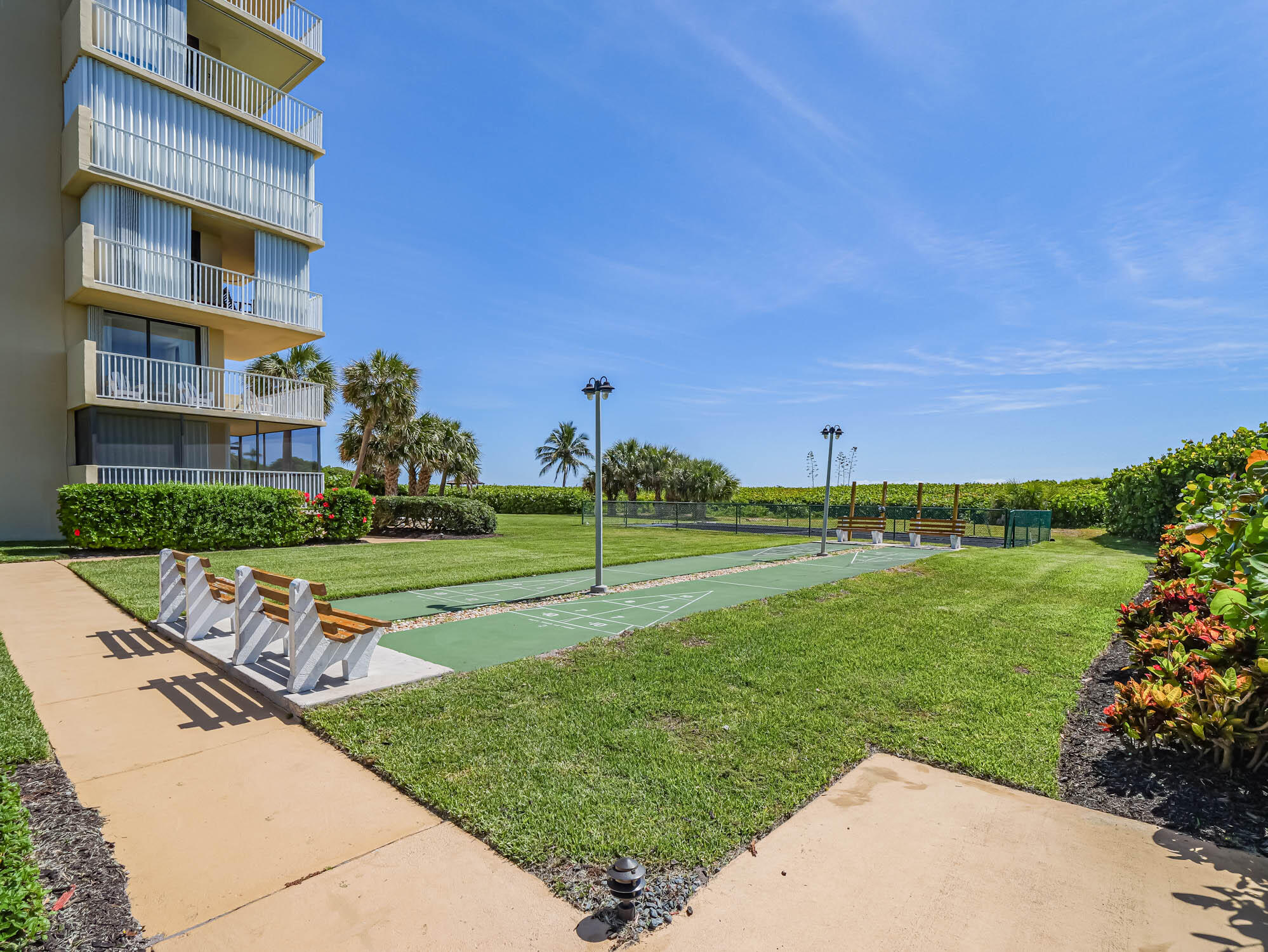 SEA PALMS CONDOMINIUM - Residential Lease