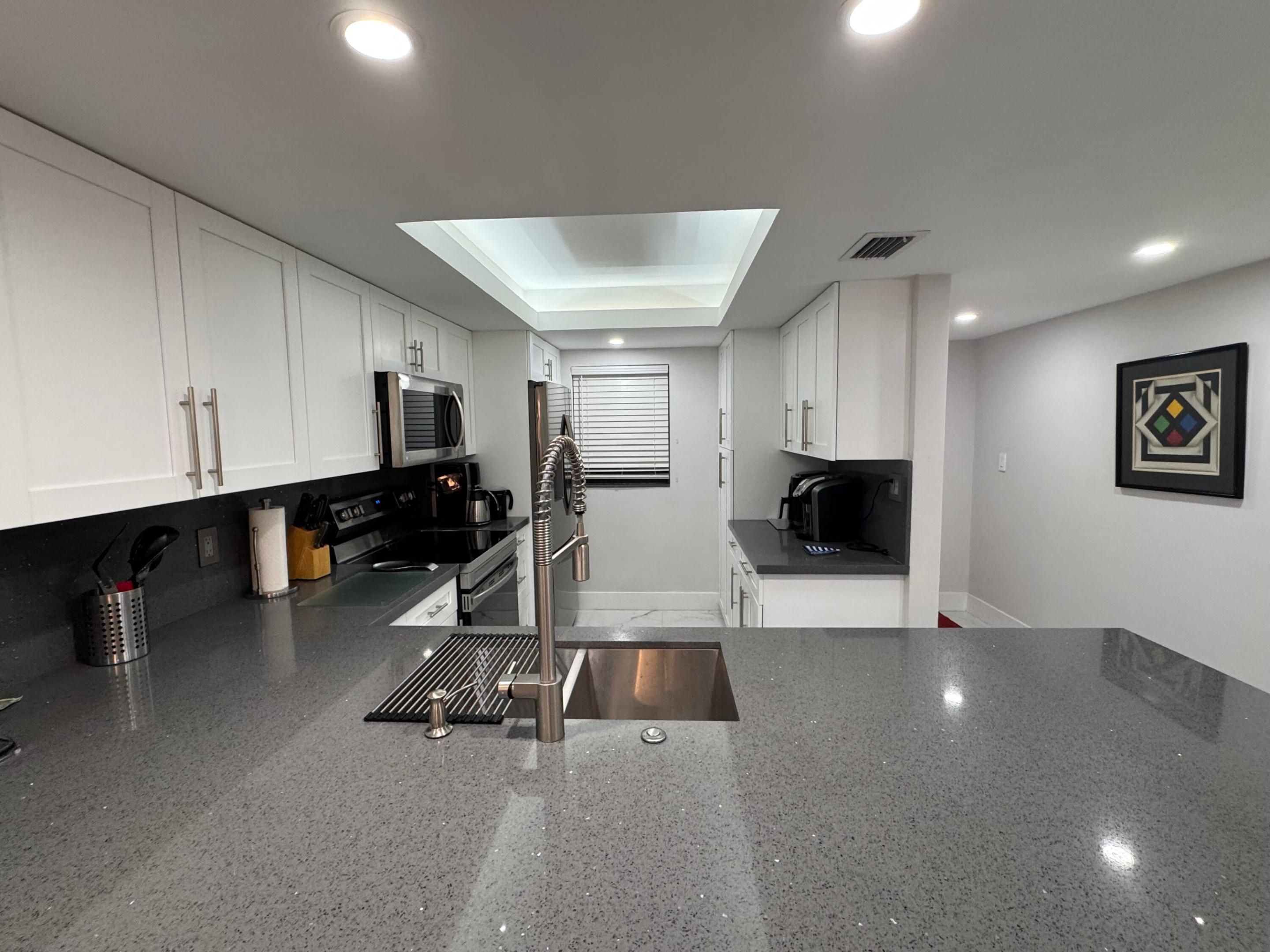 SEA PALMS CONDOMINIUM - Residential Lease