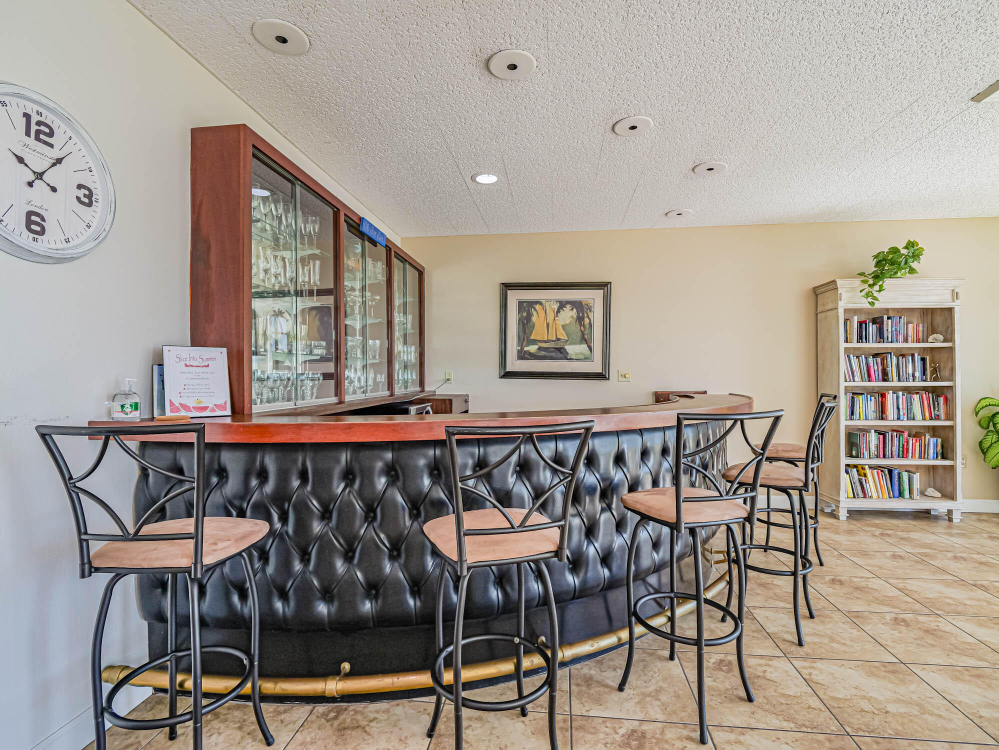 SEA PALMS CONDOMINIUM - Residential Lease