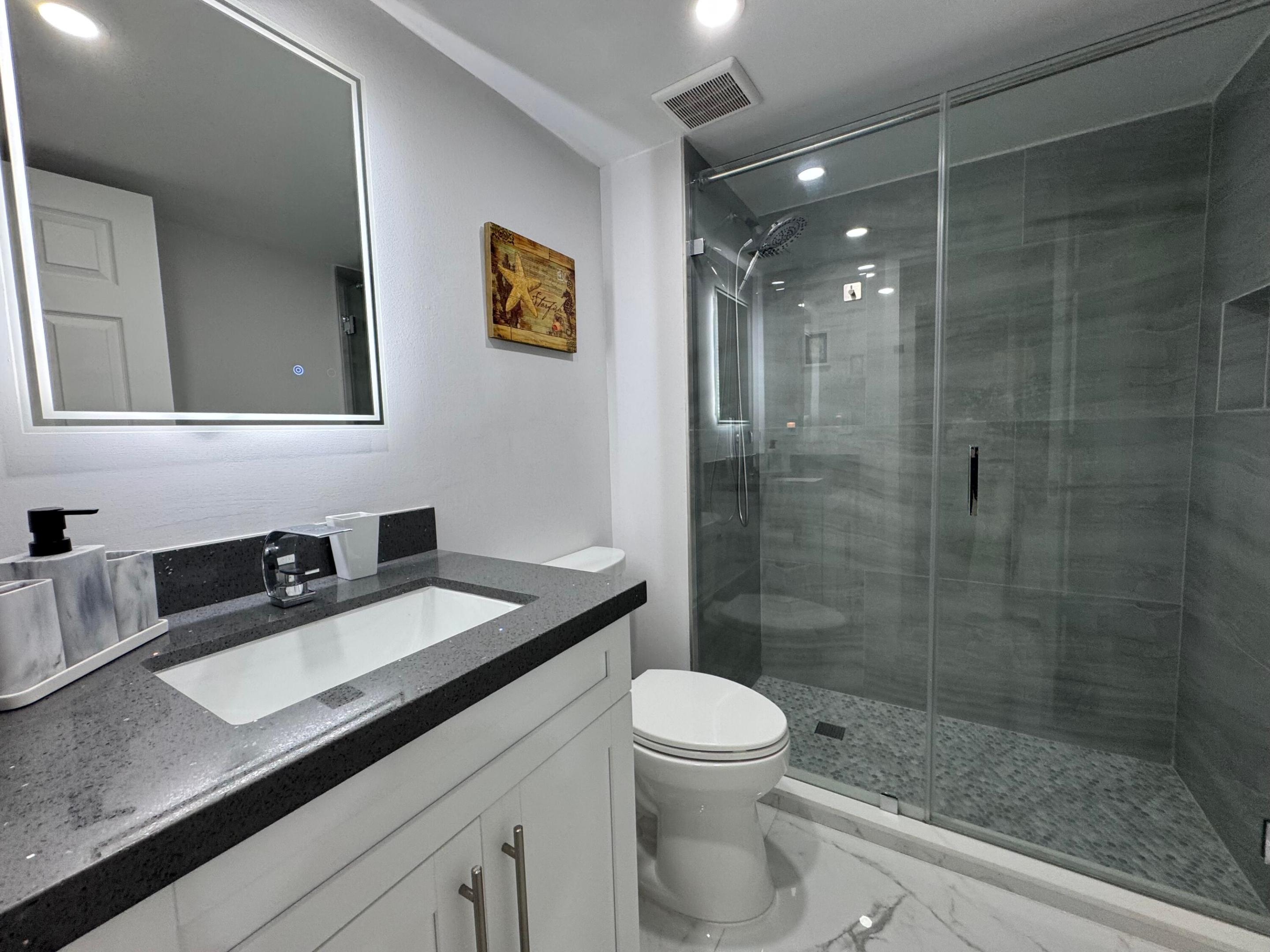 SEA PALMS CONDOMINIUM - Residential Lease