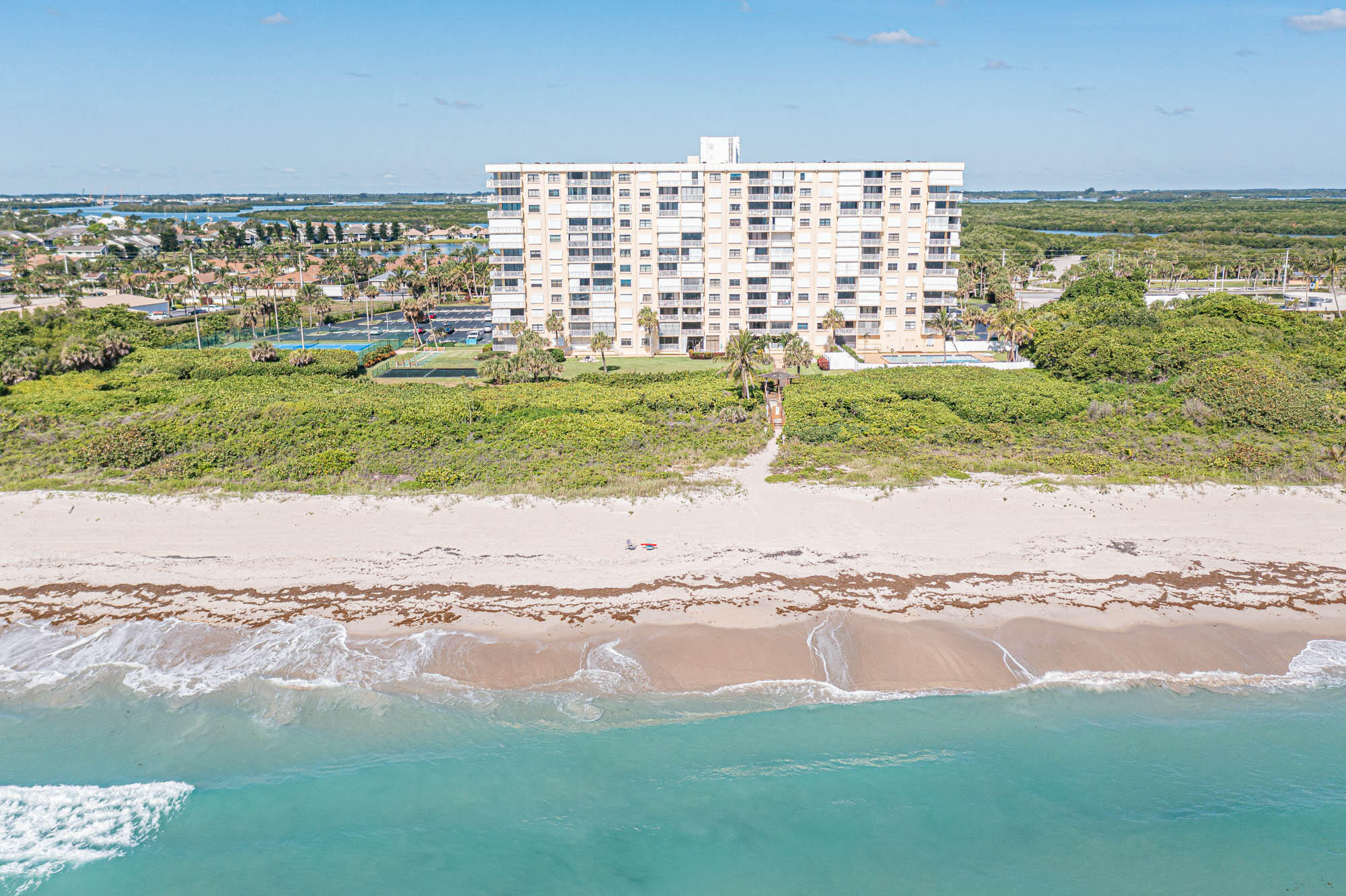 SEA PALMS CONDOMINIUM - Residential Lease