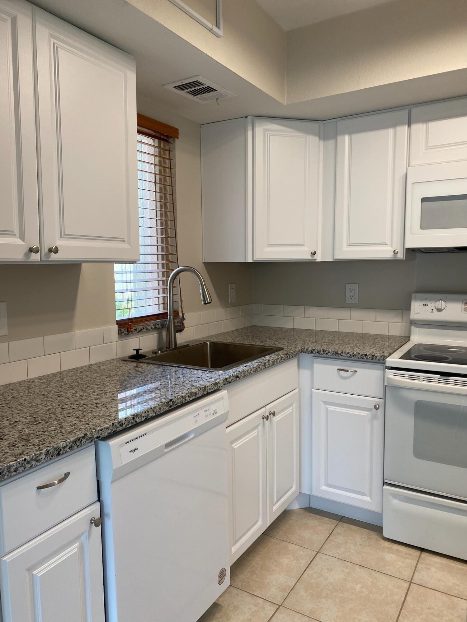 MIDPORT PLACE II, A CONDOMINIUM - Residential Lease