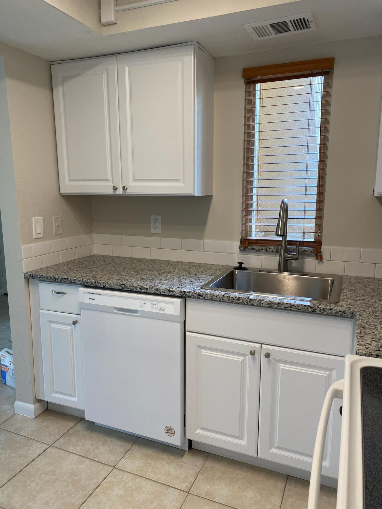 MIDPORT PLACE II, A CONDOMINIUM - Residential Lease
