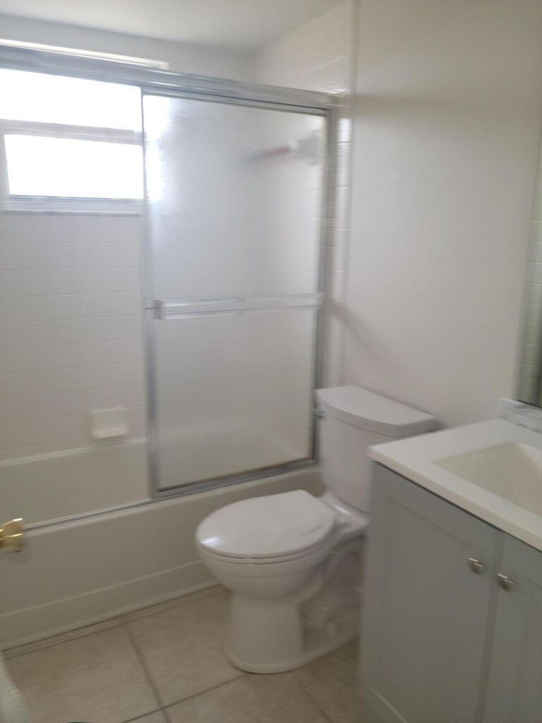 MIDPORT PLACE II, A CONDOMINIUM - Residential Lease