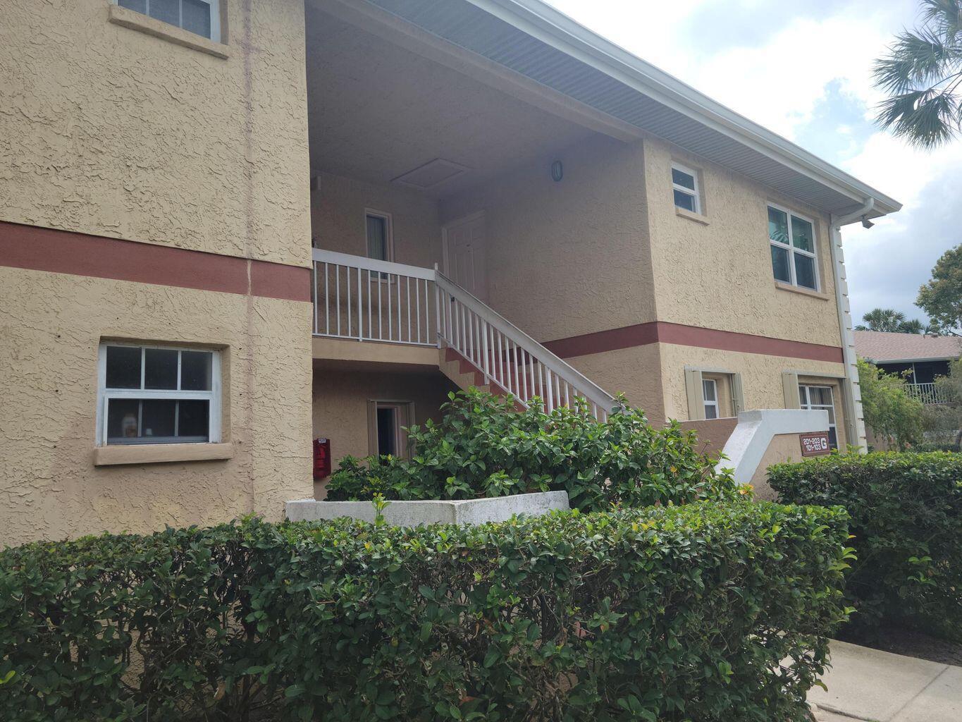 Nice clean condo, freshly painted, new up dated kitchen and appliances, AC and hot water heater one year old. Fast easy move in Pets ok
