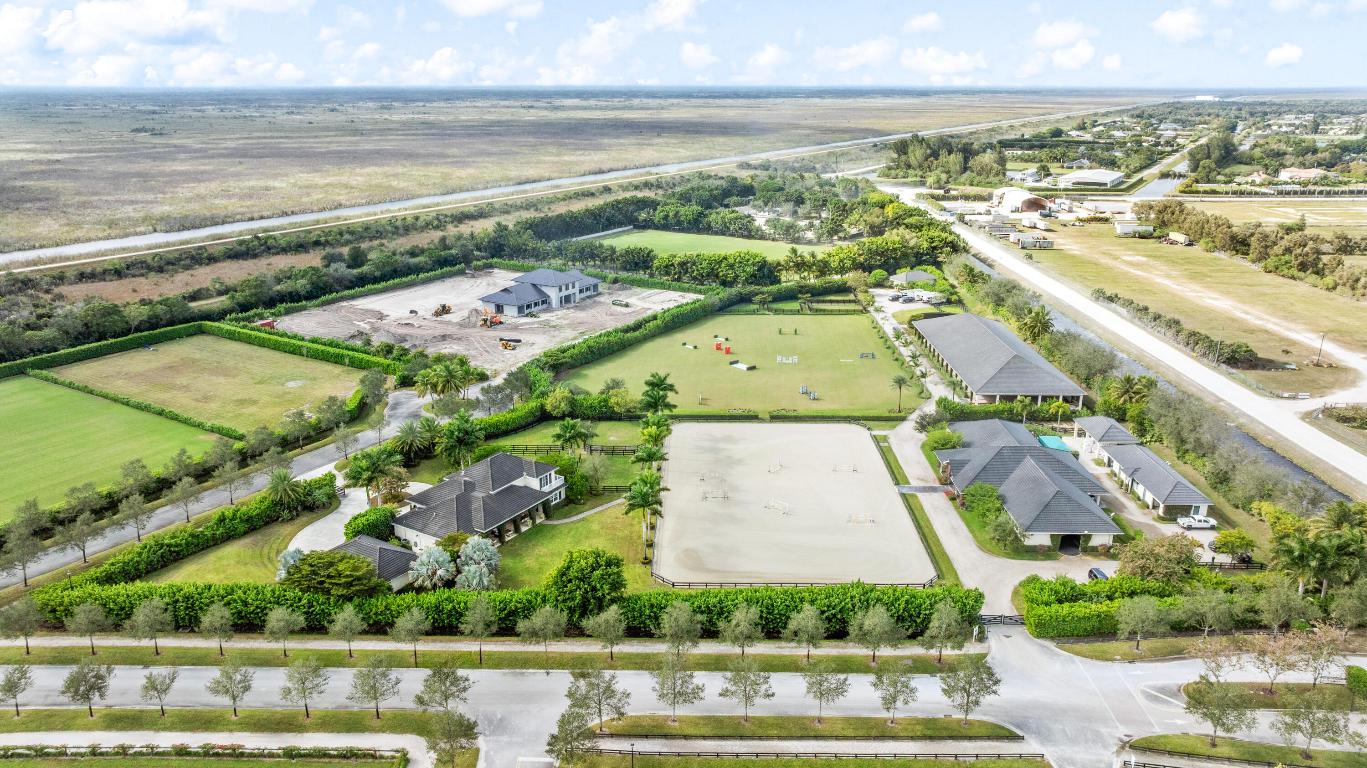 SADDLE CLUB OF WELLINGTON - Residential