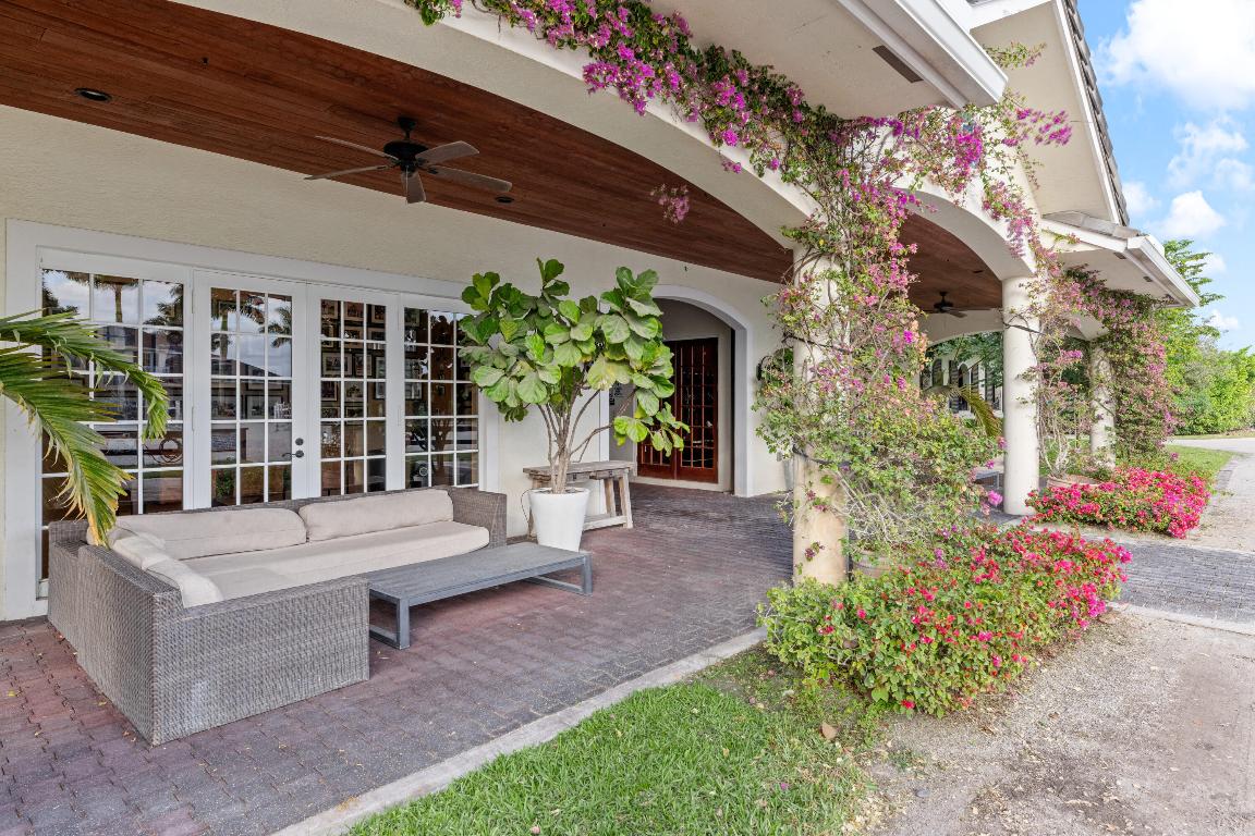 SADDLE CLUB OF WELLINGTON - Residential