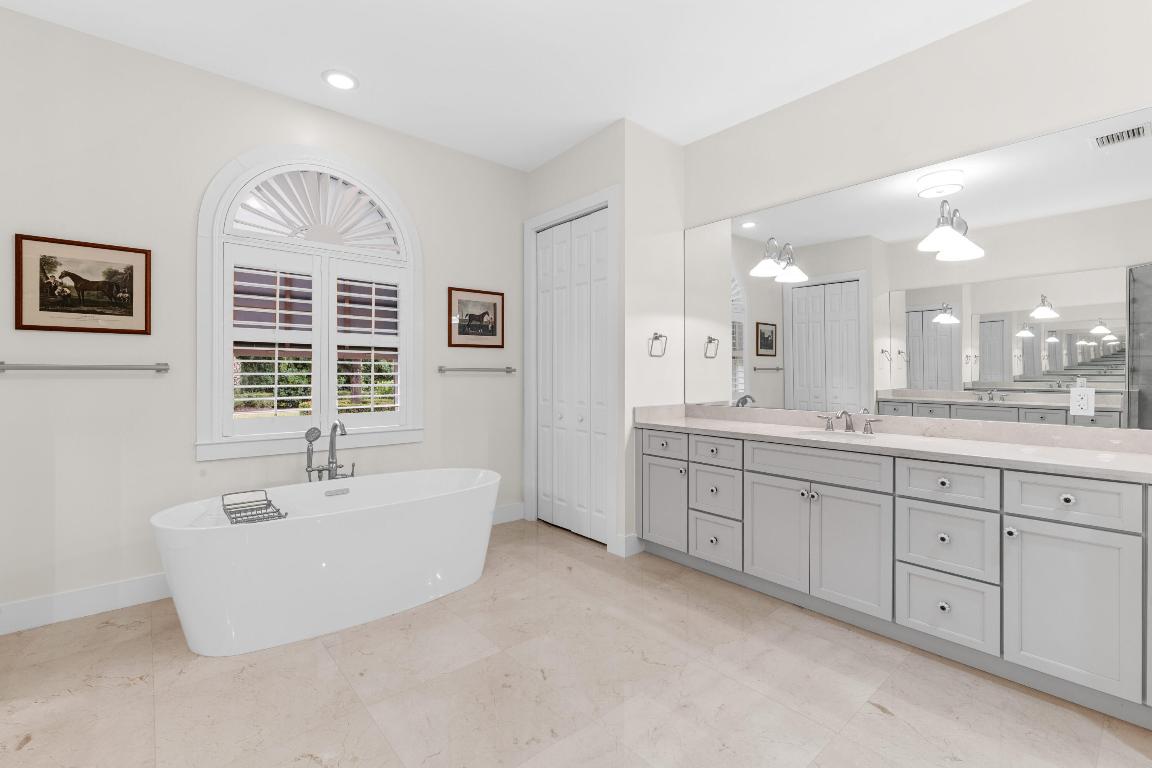 SADDLE CLUB OF WELLINGTON - Residential