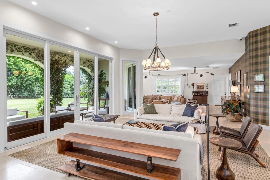 SADDLE CLUB OF WELLINGTON - Residential