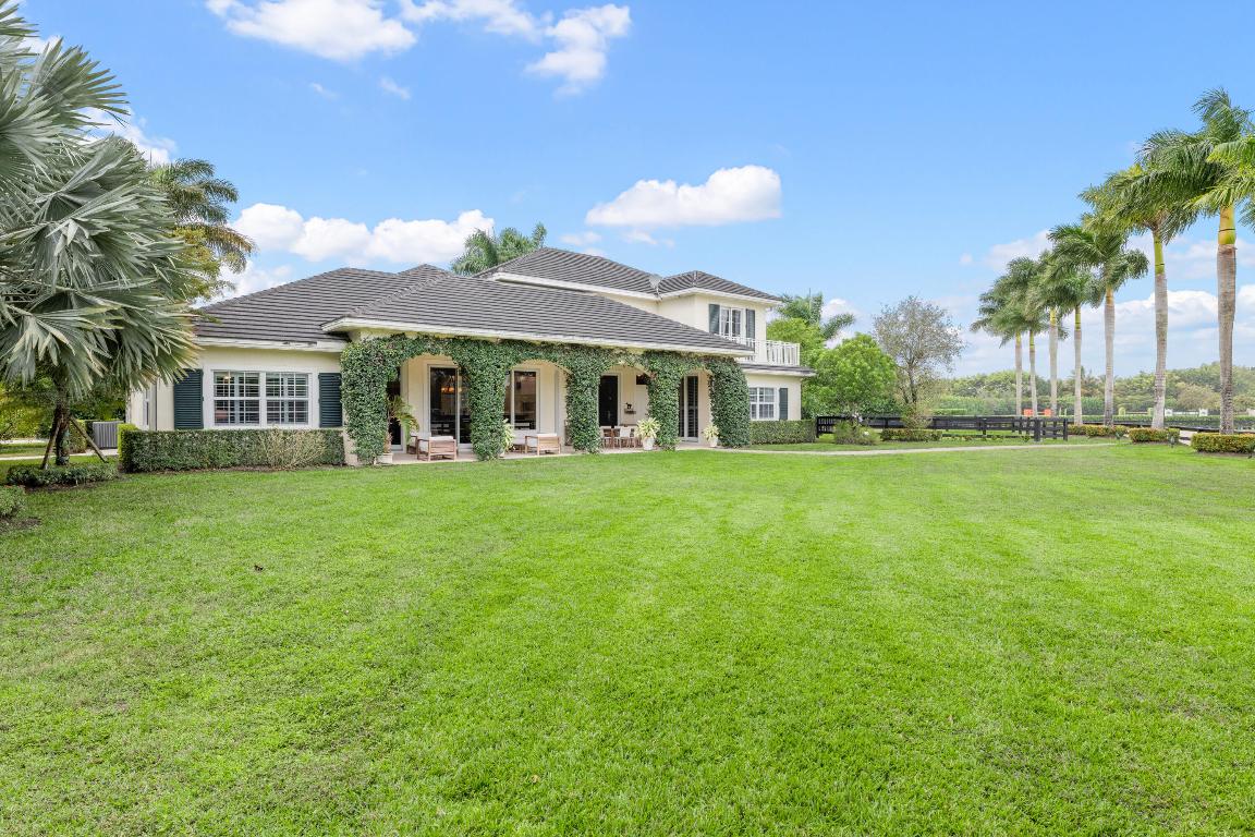 SADDLE CLUB OF WELLINGTON - Residential