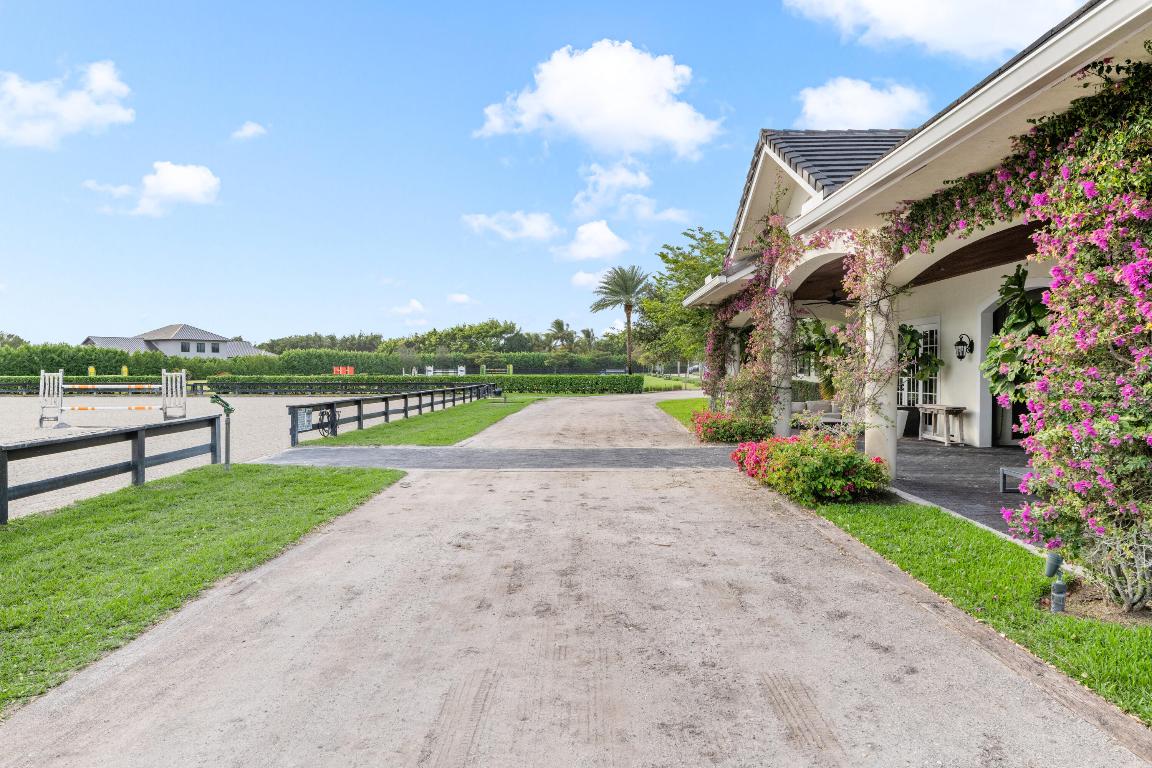 SADDLE CLUB OF WELLINGTON - Residential