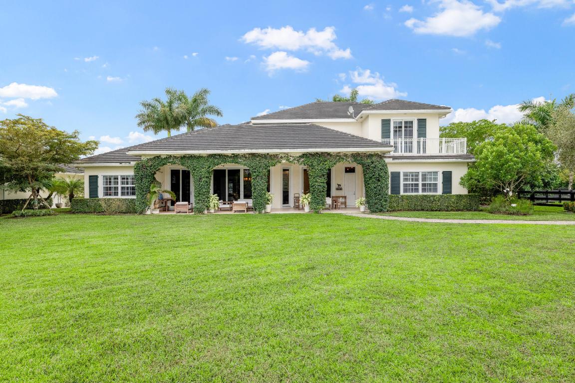 SADDLE CLUB OF WELLINGTON - Residential