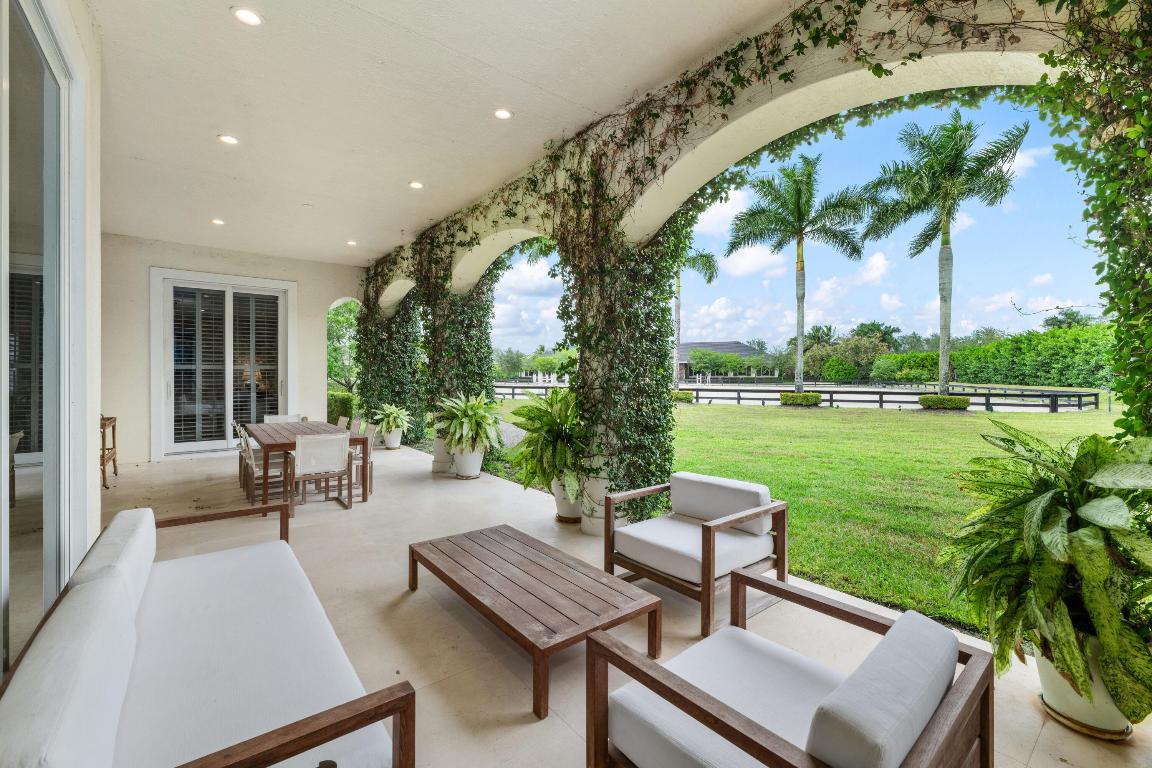 SADDLE CLUB OF WELLINGTON - Residential
