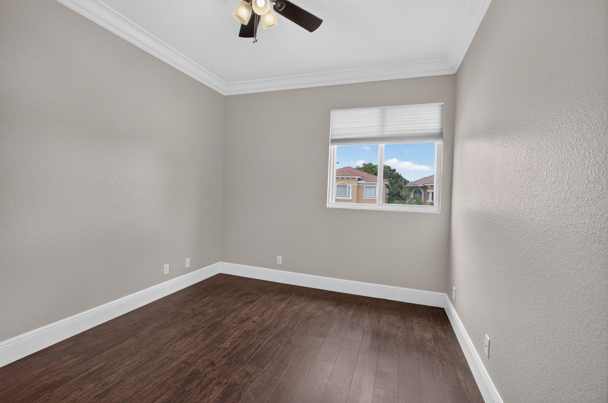 Knollwood - Residential