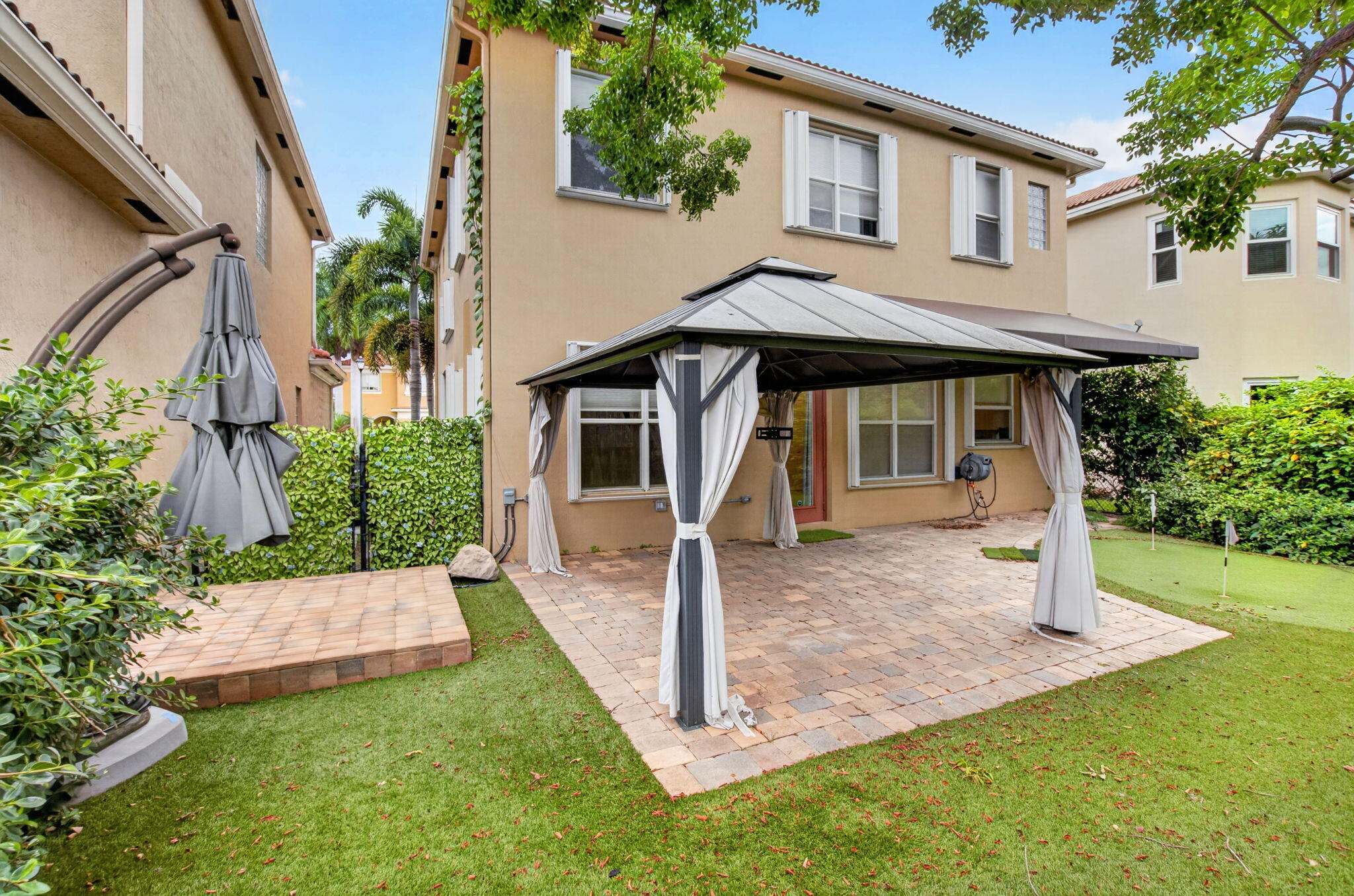 Knollwood - Residential