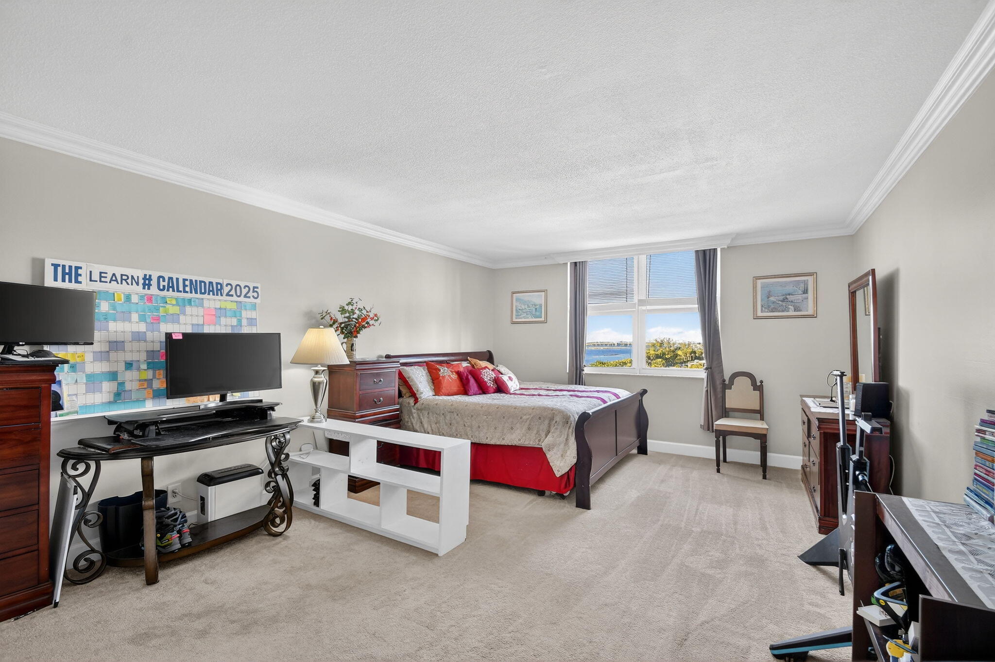 PATRICIAN OF PALM BEACH COND 35-44-43, N 275 FT OF - Residential Lease