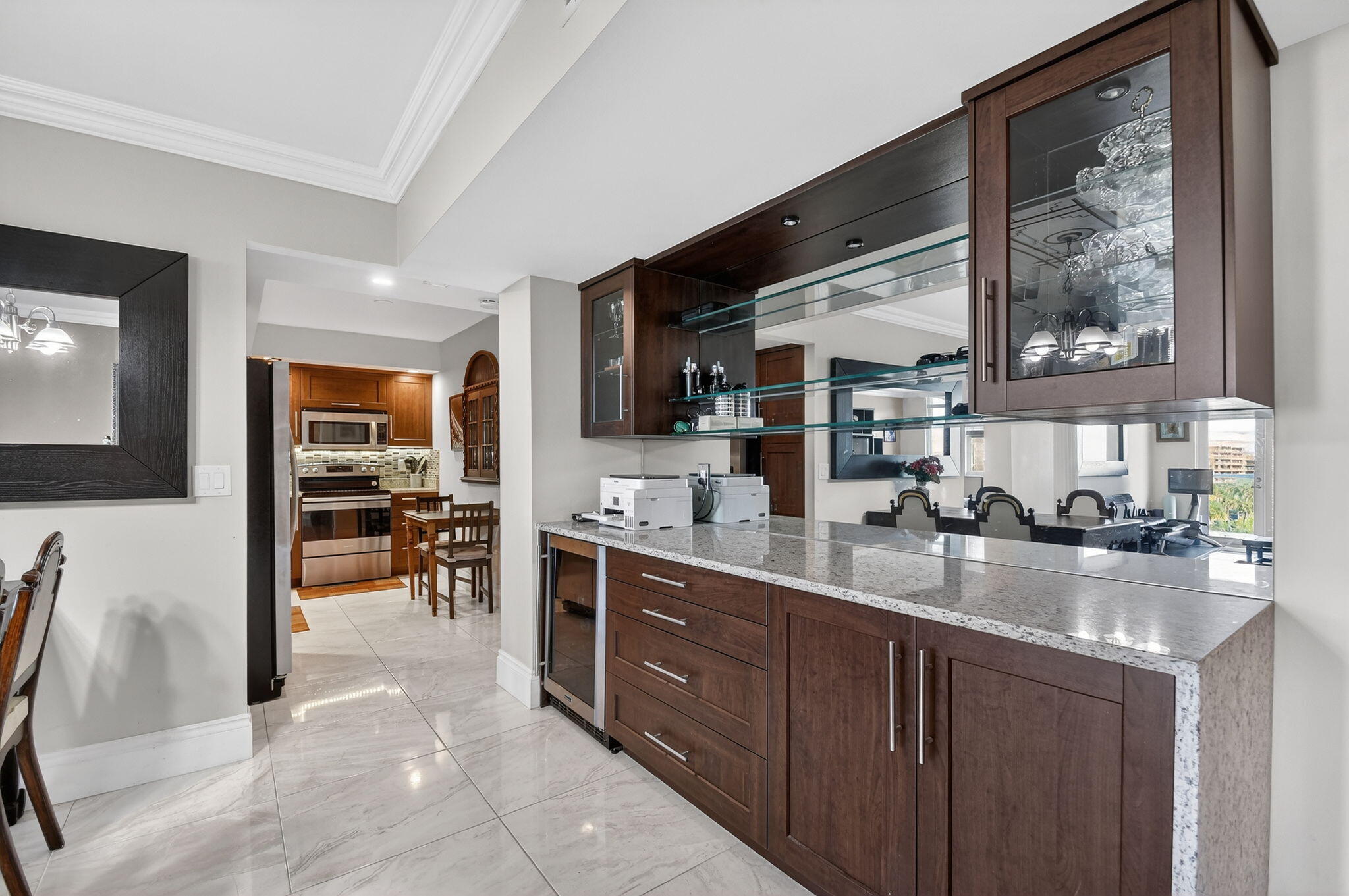 PATRICIAN OF PALM BEACH COND 35-44-43, N 275 FT OF - Residential Lease