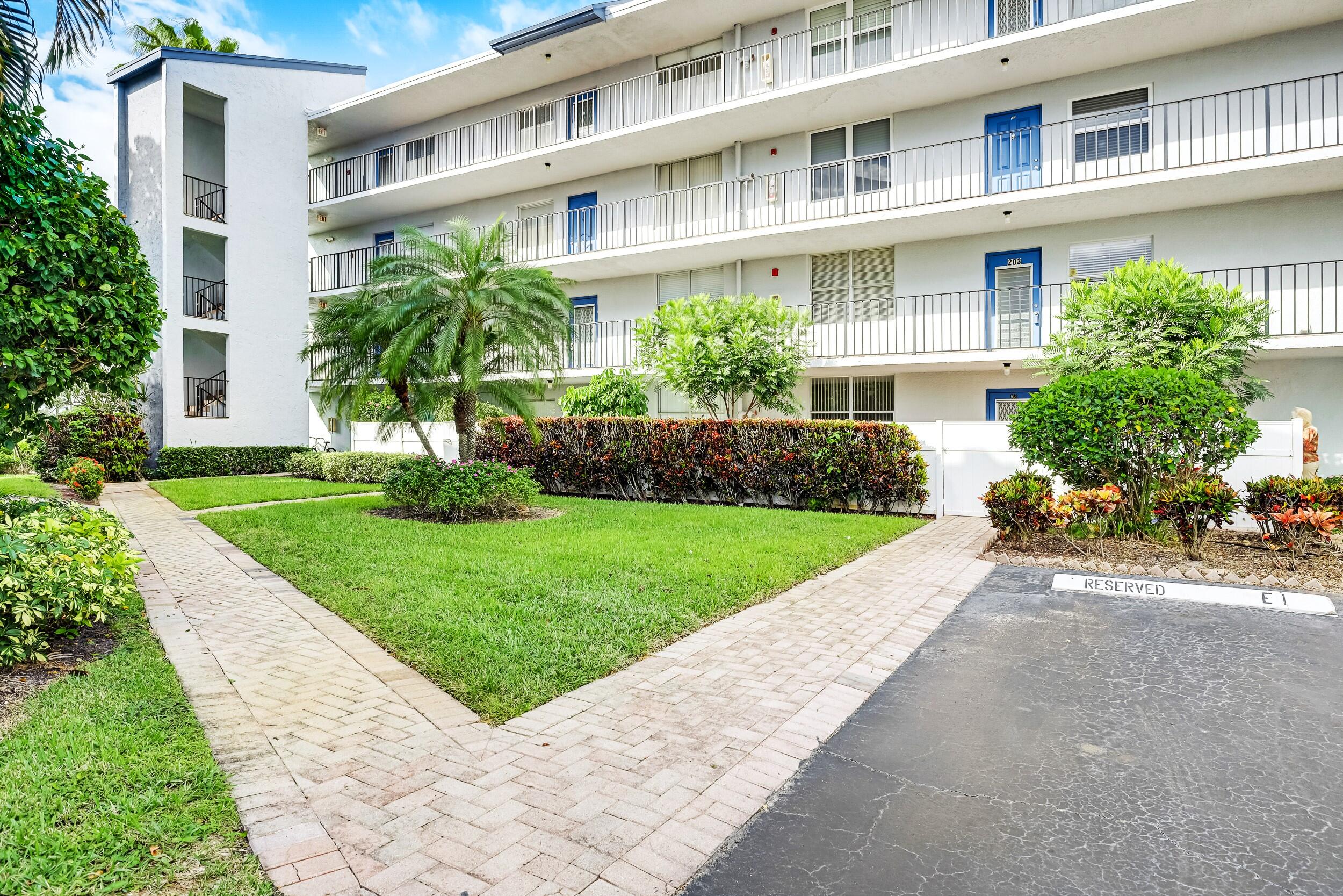 VILLAGES OF ORIOLE DEAUVILLE CONDO - Residential
