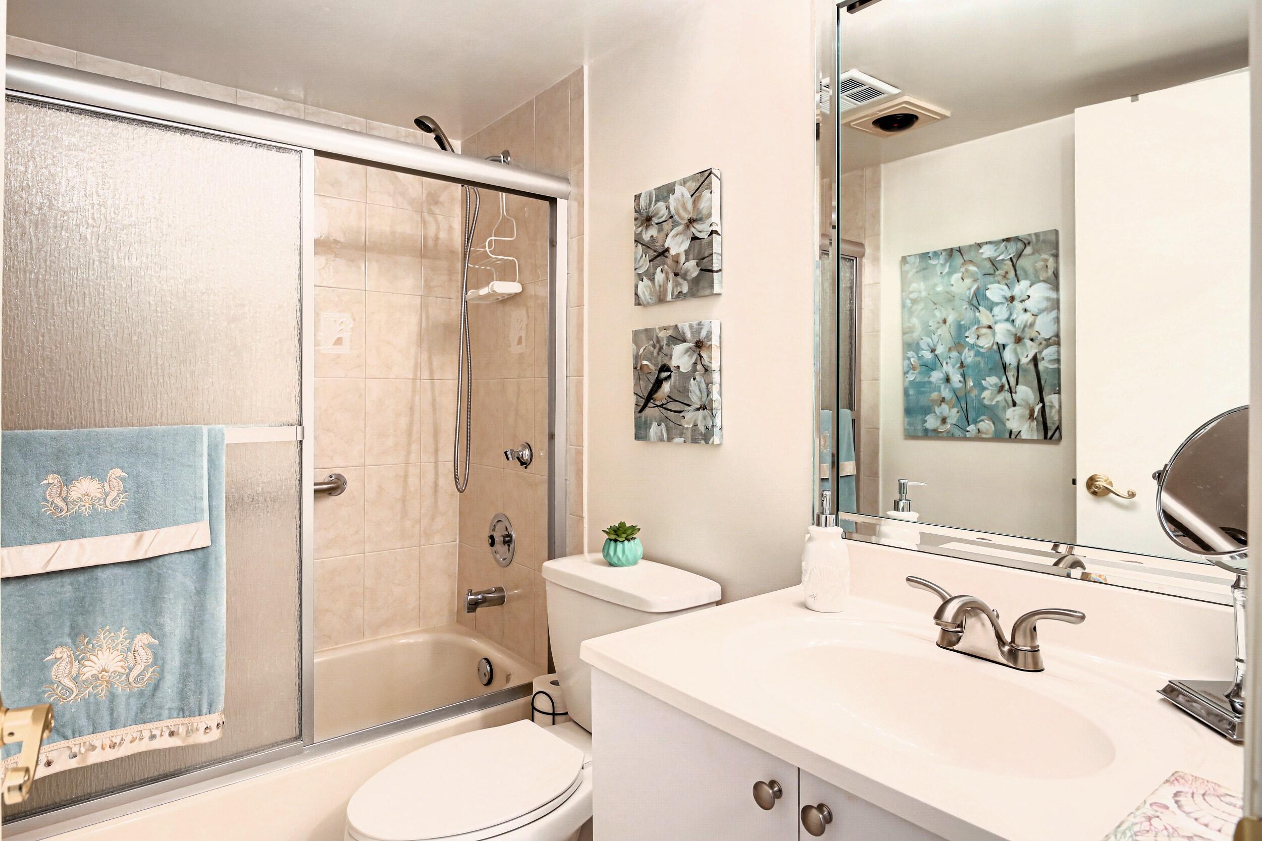 VILLAGES OF ORIOLE DEAUVILLE CONDO - Residential