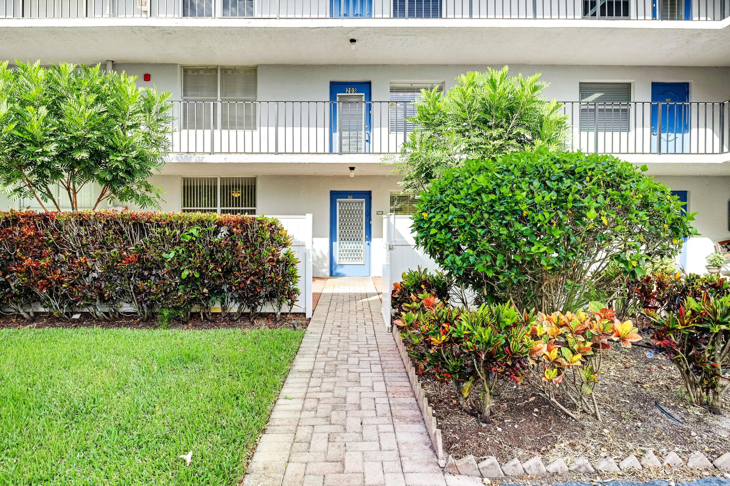 VILLAGES OF ORIOLE DEAUVILLE CONDO - Residential