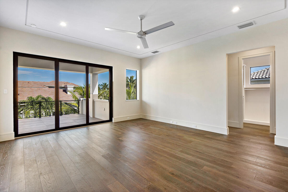 ROYAL PALM YACHT & COUNTRY CLUB - Residential