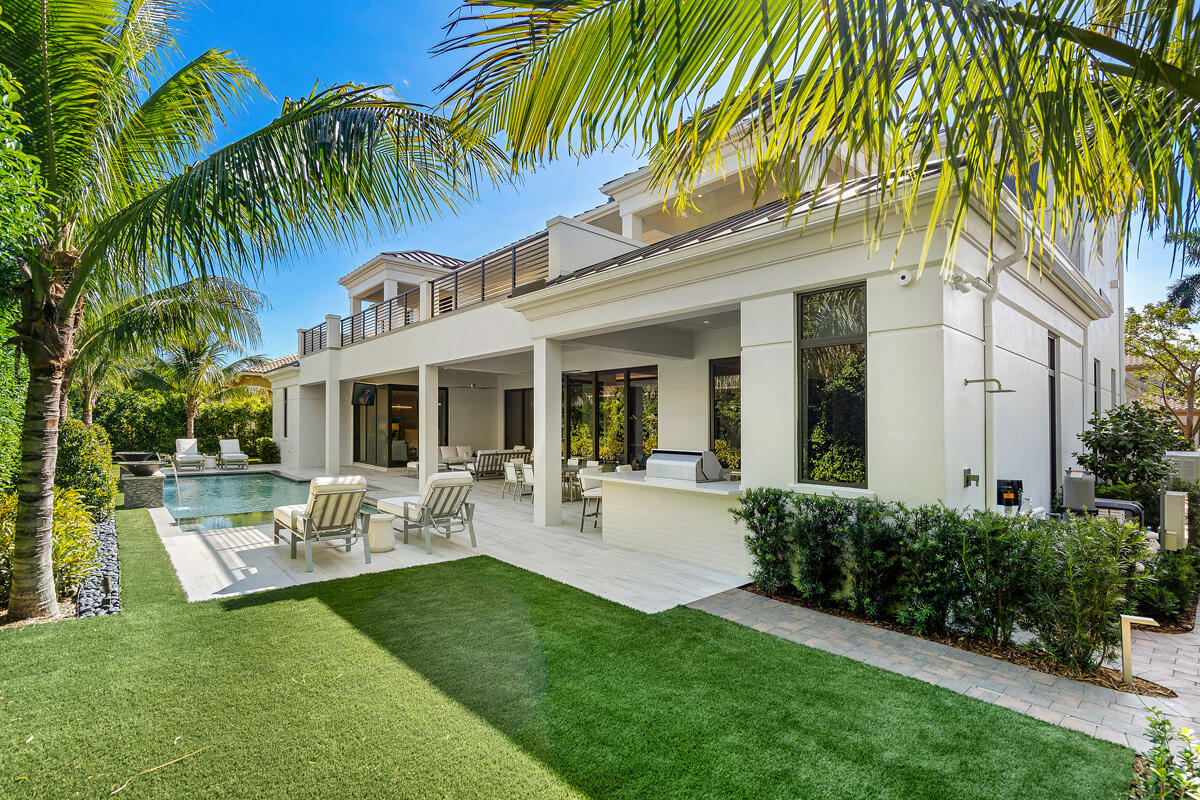 ROYAL PALM YACHT & COUNTRY CLUB - Residential