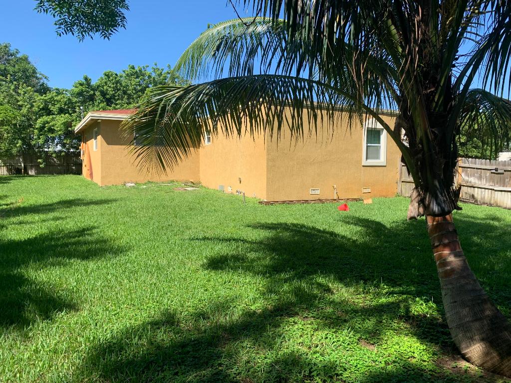 BOYNTON HILLS - Residential