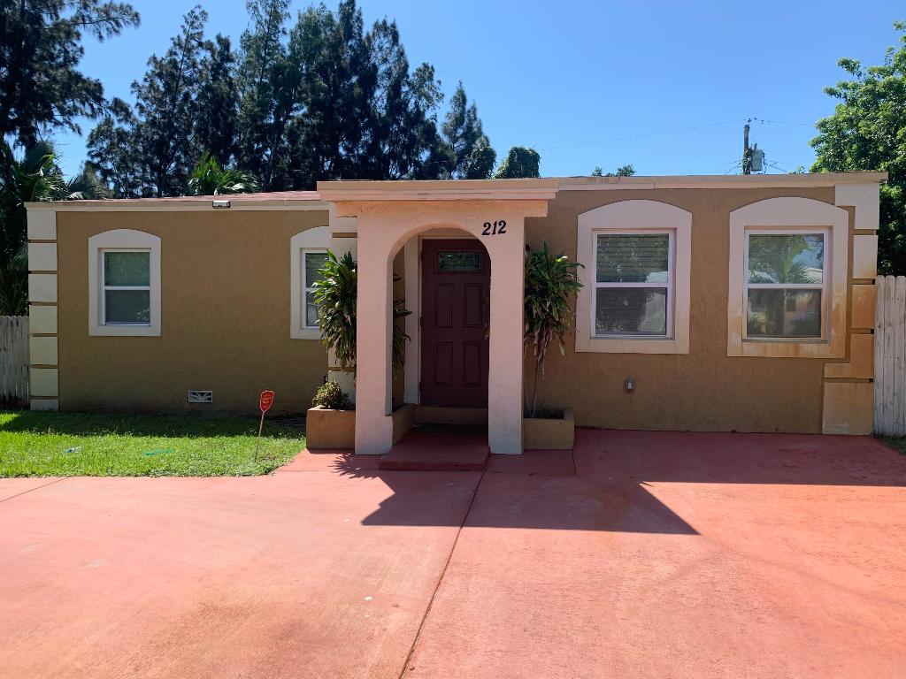 BOYNTON HILLS - Residential