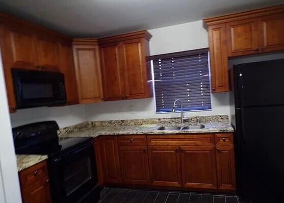 ACREHOME PARK FIRST ADD - Residential Lease