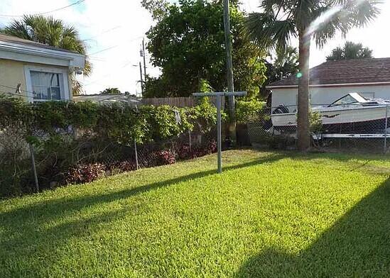 ACREHOME PARK FIRST ADD - Residential Lease