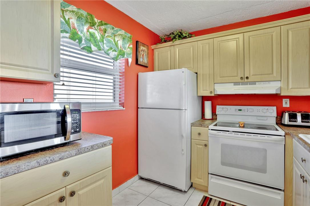DELPHI TOWERS CONDO - Residential