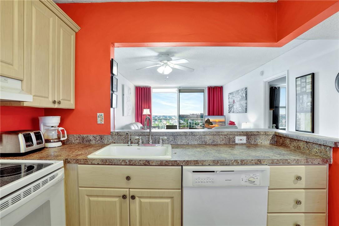 DELPHI TOWERS CONDO - Residential