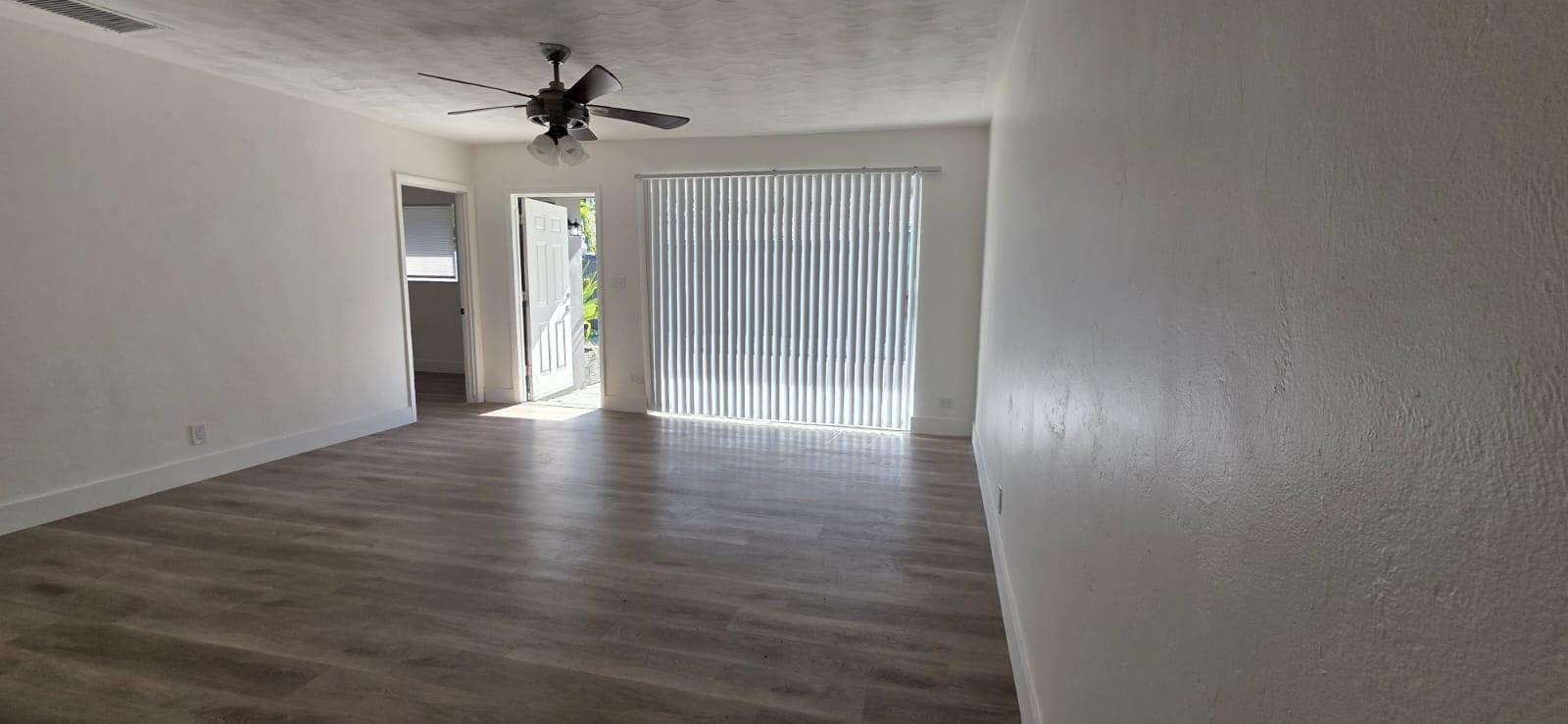 NORTH HOLLYWOOD - Residential Lease