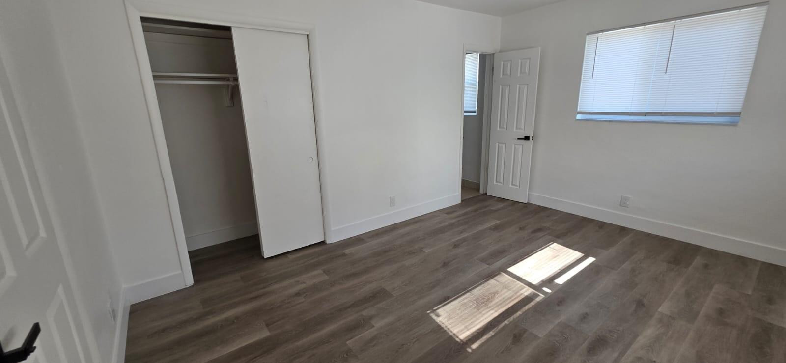 NORTH HOLLYWOOD - Residential Lease