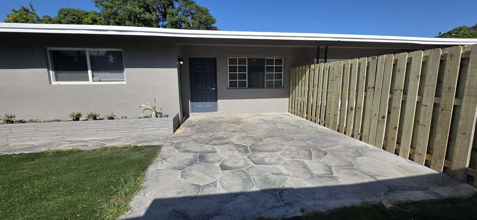 NORTH HOLLYWOOD - Residential Lease