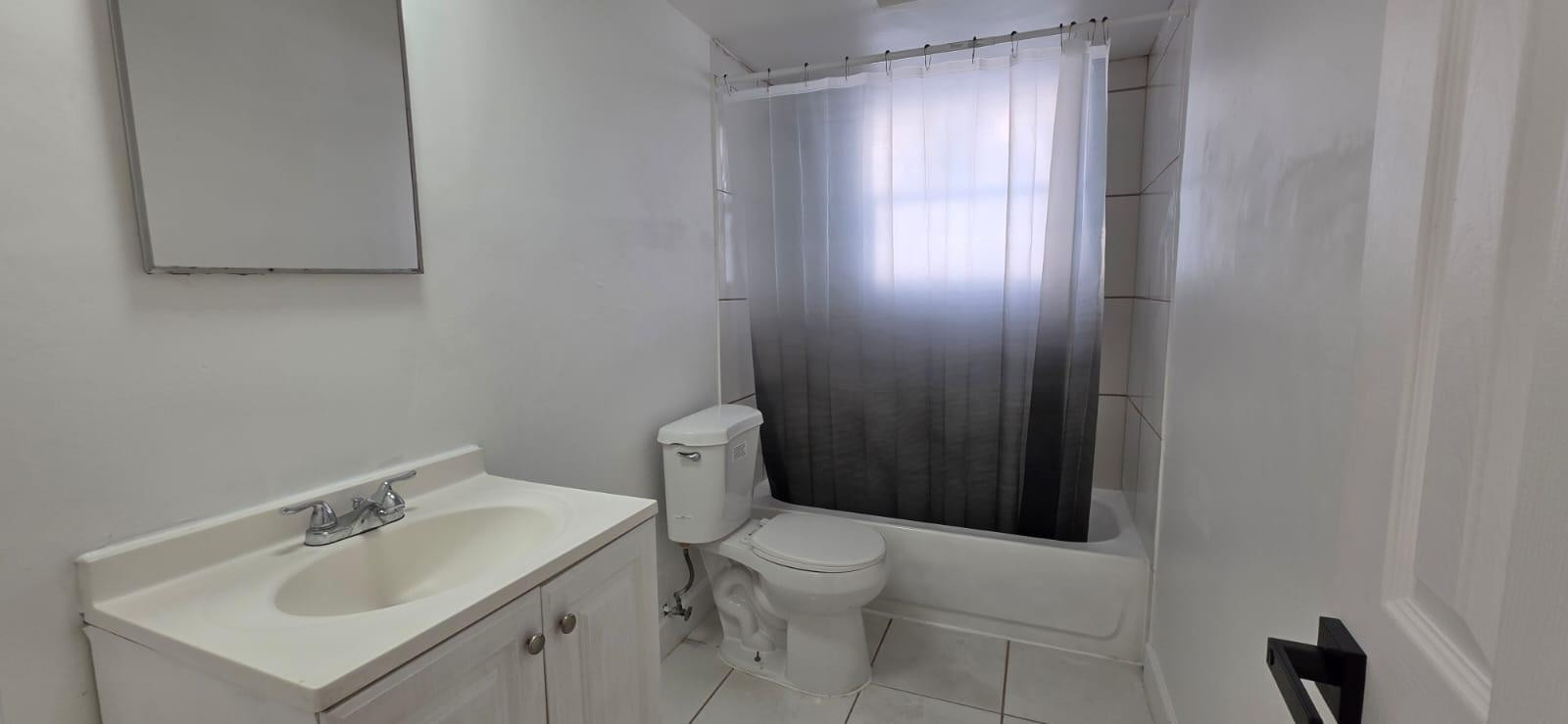 NORTH HOLLYWOOD - Residential Lease