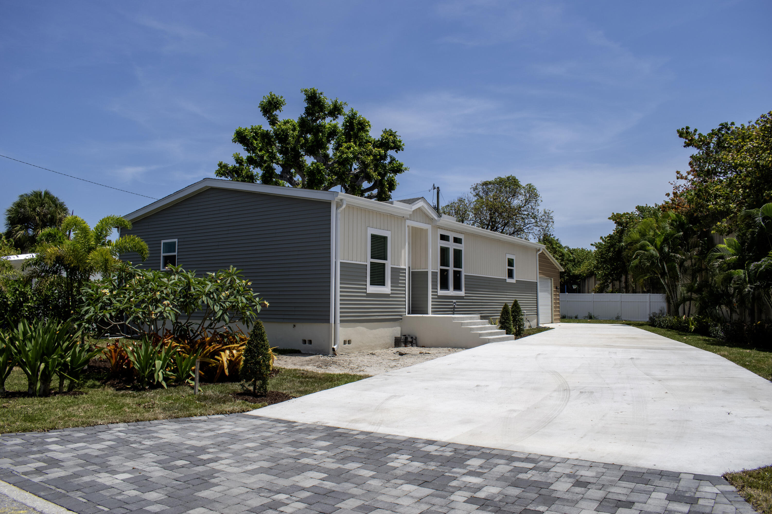 CRESTRIDGE HEIGHTS - Residential